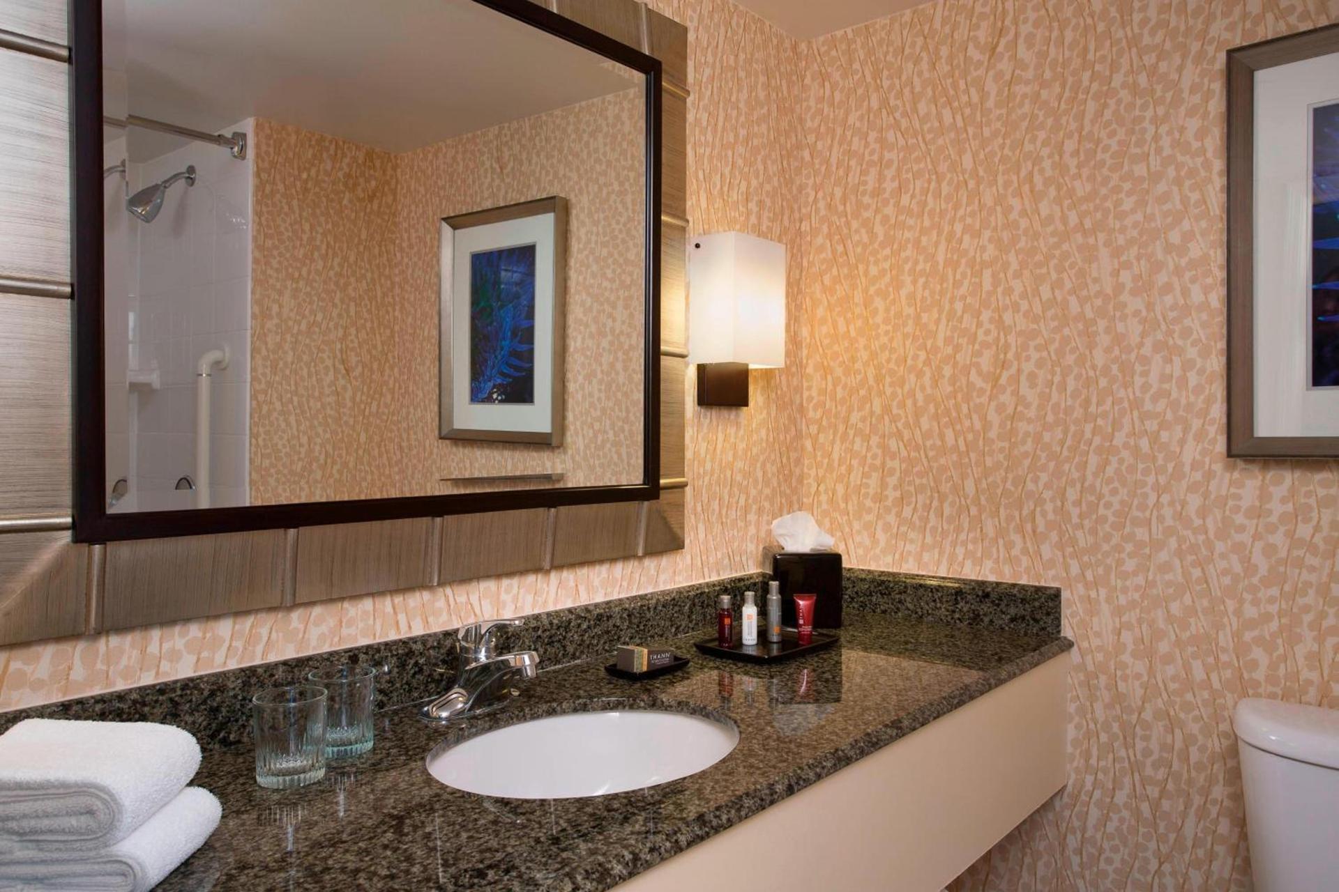 Seattle Marriott Waterfront photo 60