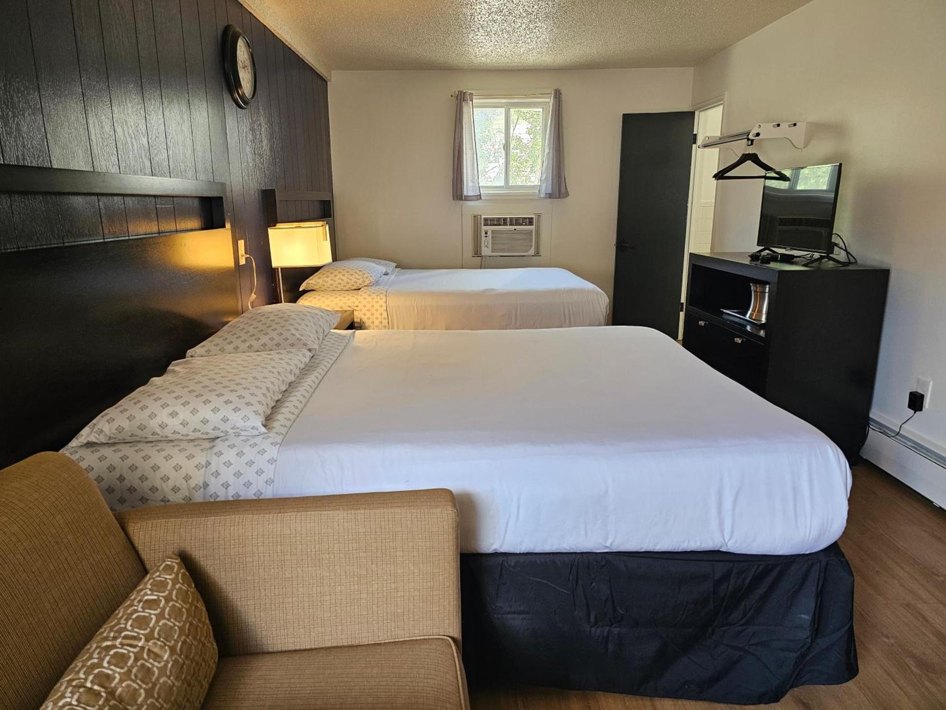 H&H Motor Lodge photo 2