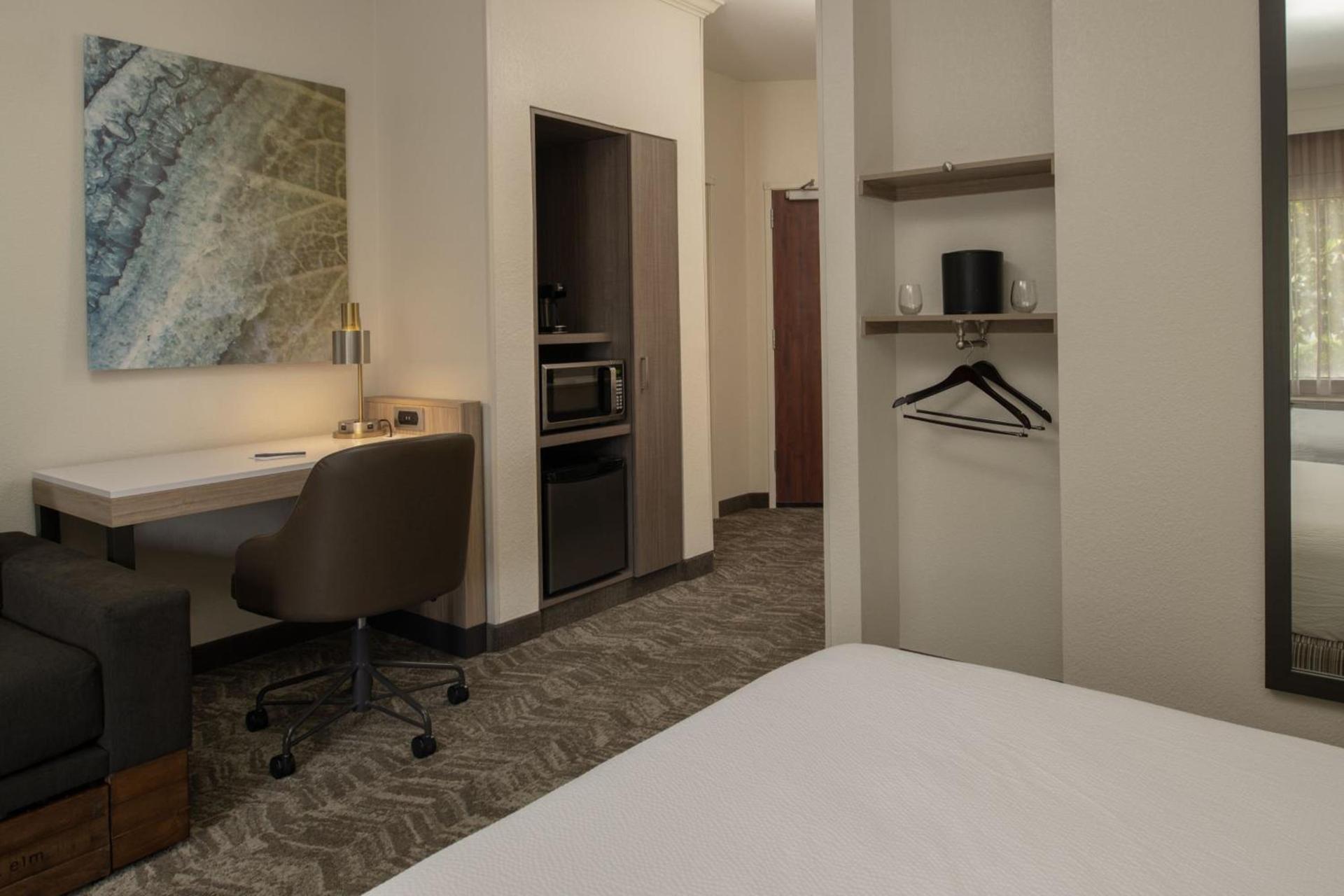 SpringHill Suites by Marriott Medford photo 9