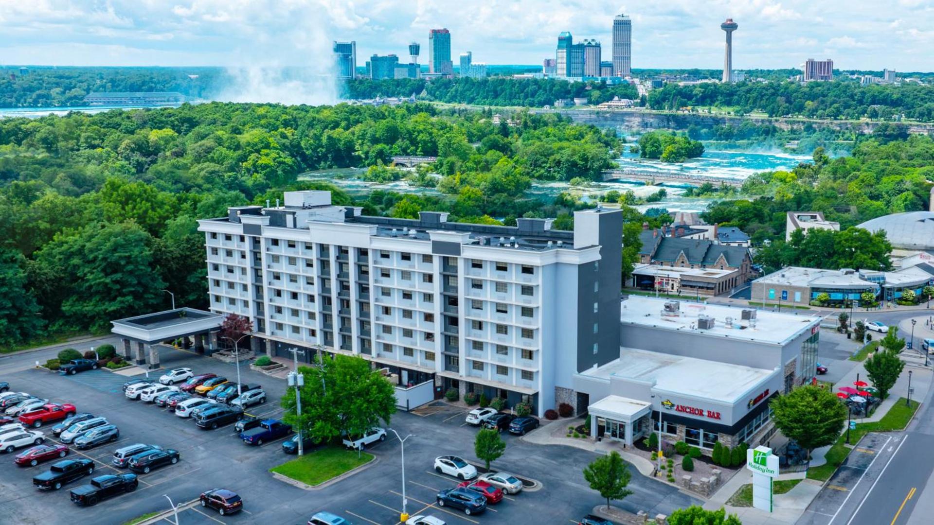 Holiday Inn Niagara Falls State Park Entry by IHG photo 2