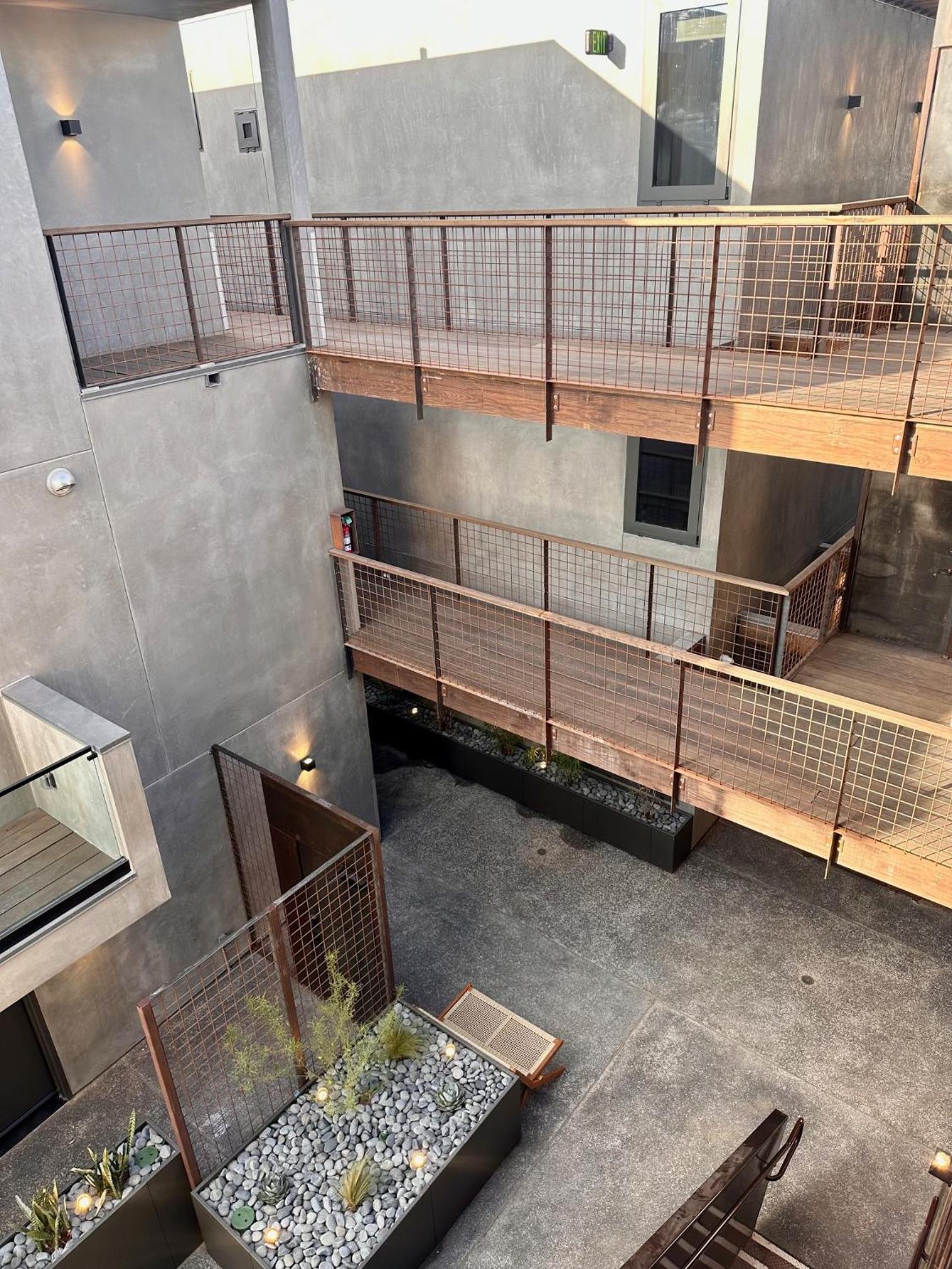 City24 Condo Hotel Little Italy Mission Hills photo 32