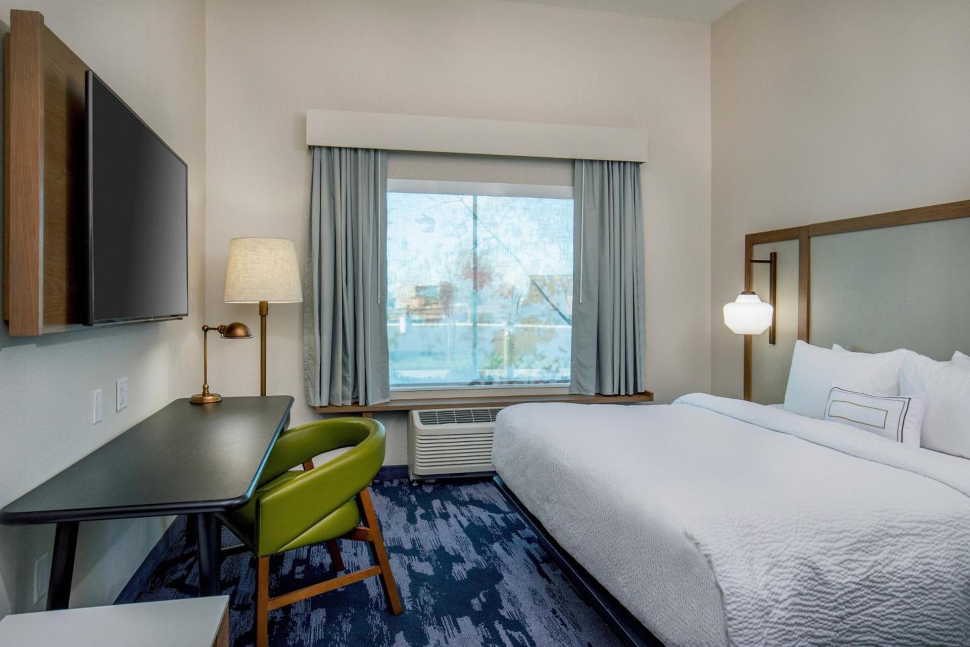 Fairfield Inn & Suites by Marriott McPherson photo 6