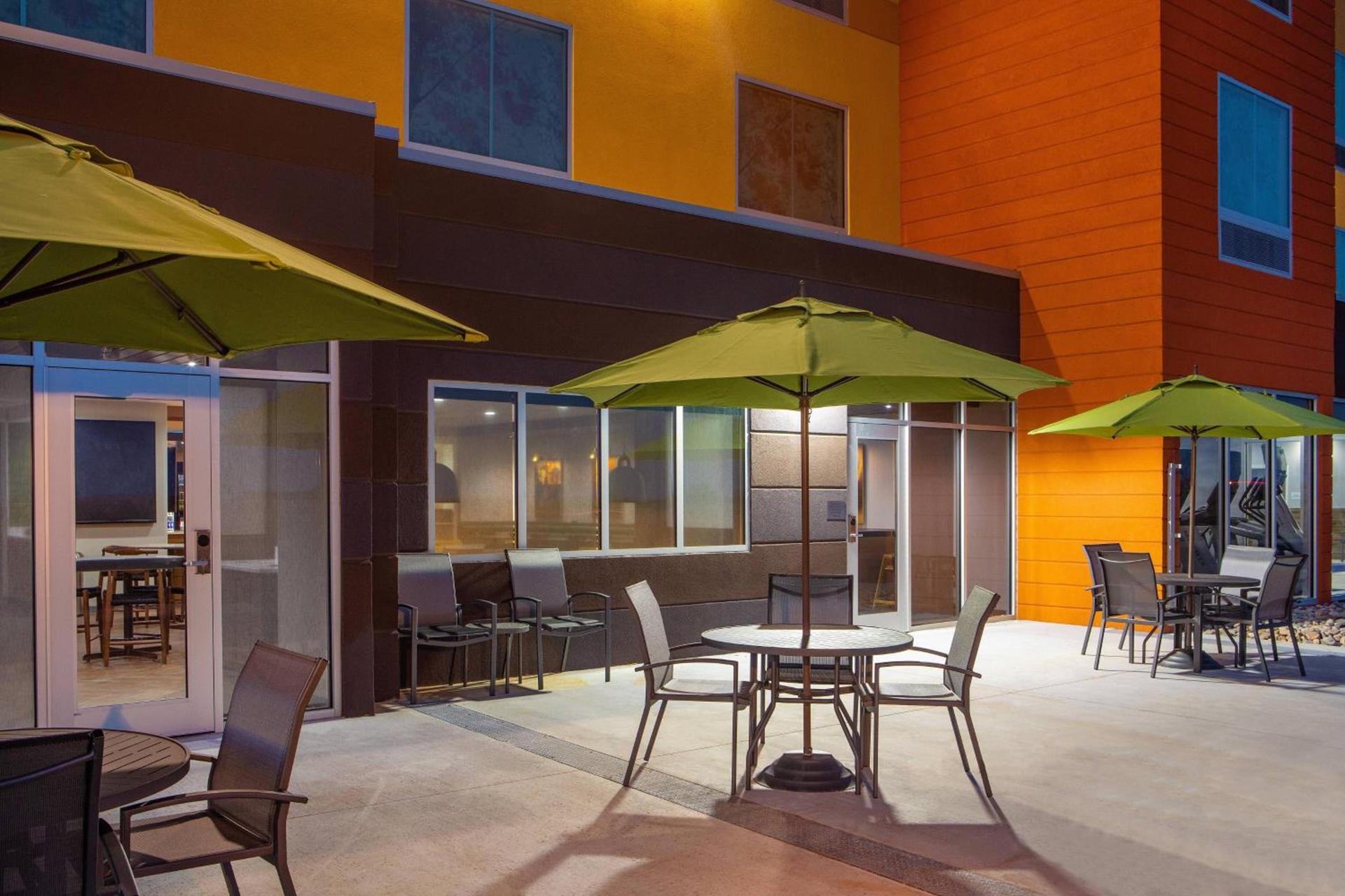 Fairfield Inn & Suites by Marriott McPherson photo 17