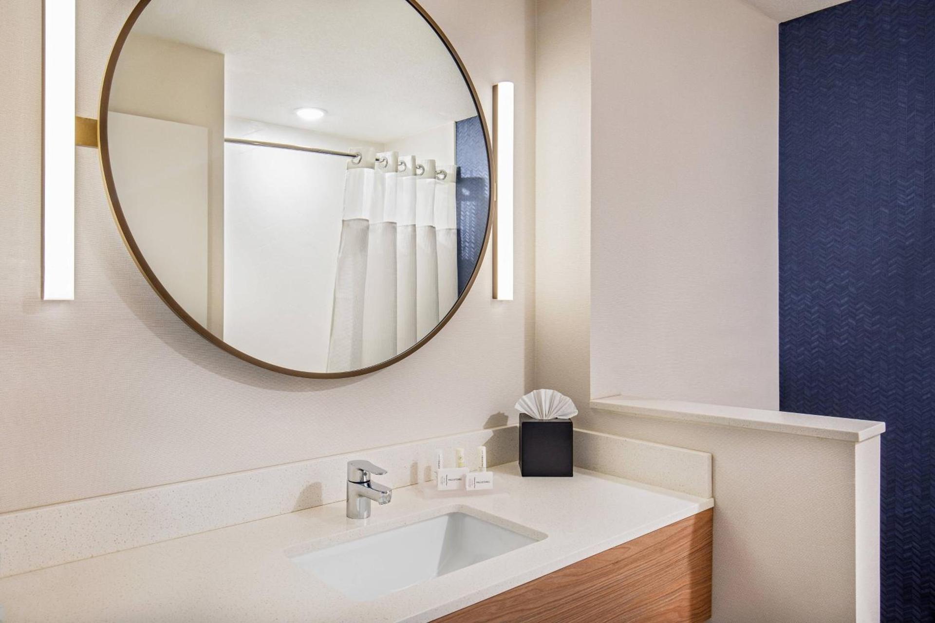Fairfield Inn & Suites by Marriott McPherson photo 8