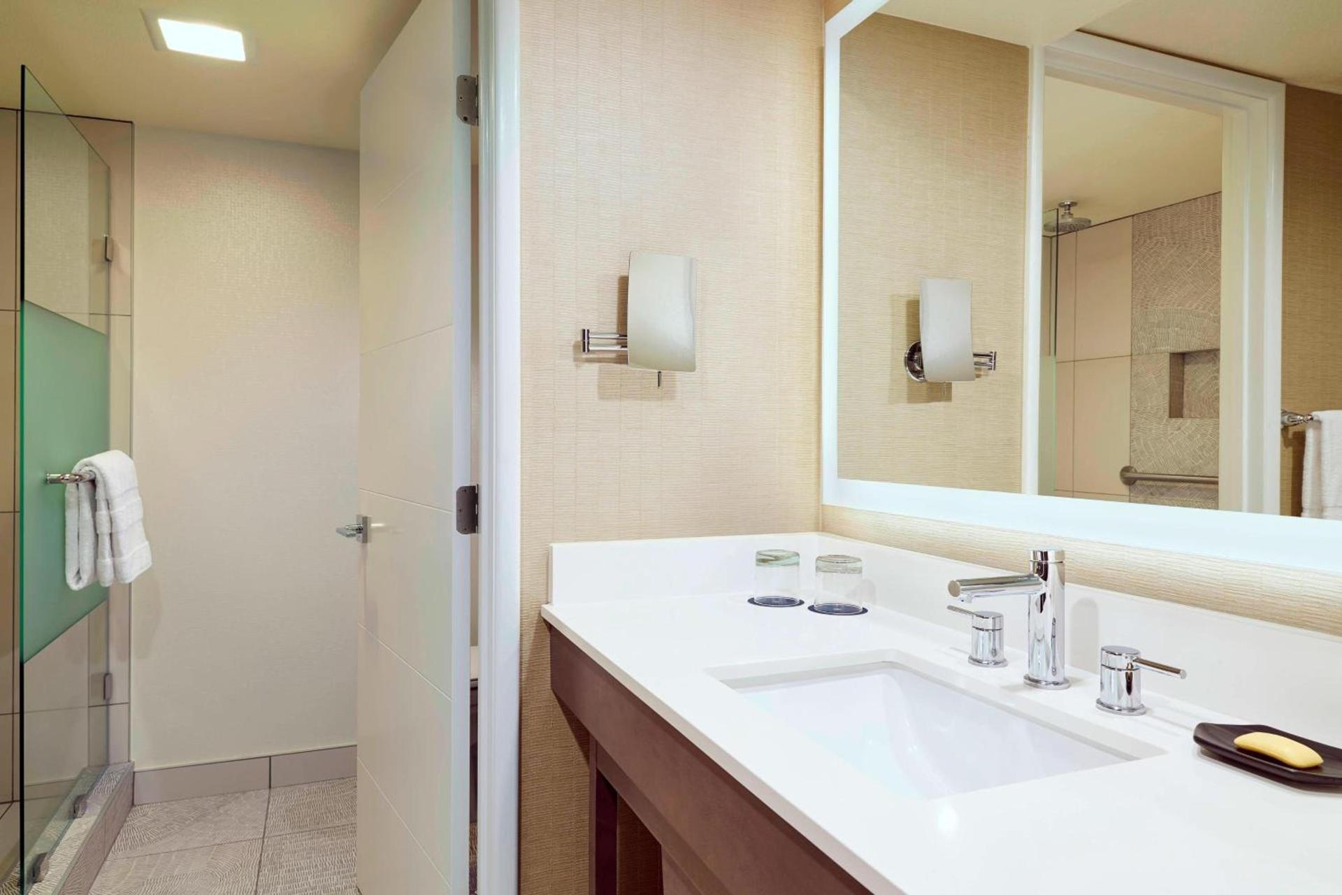 Sheraton Tucson Hotel & Suites photo 22