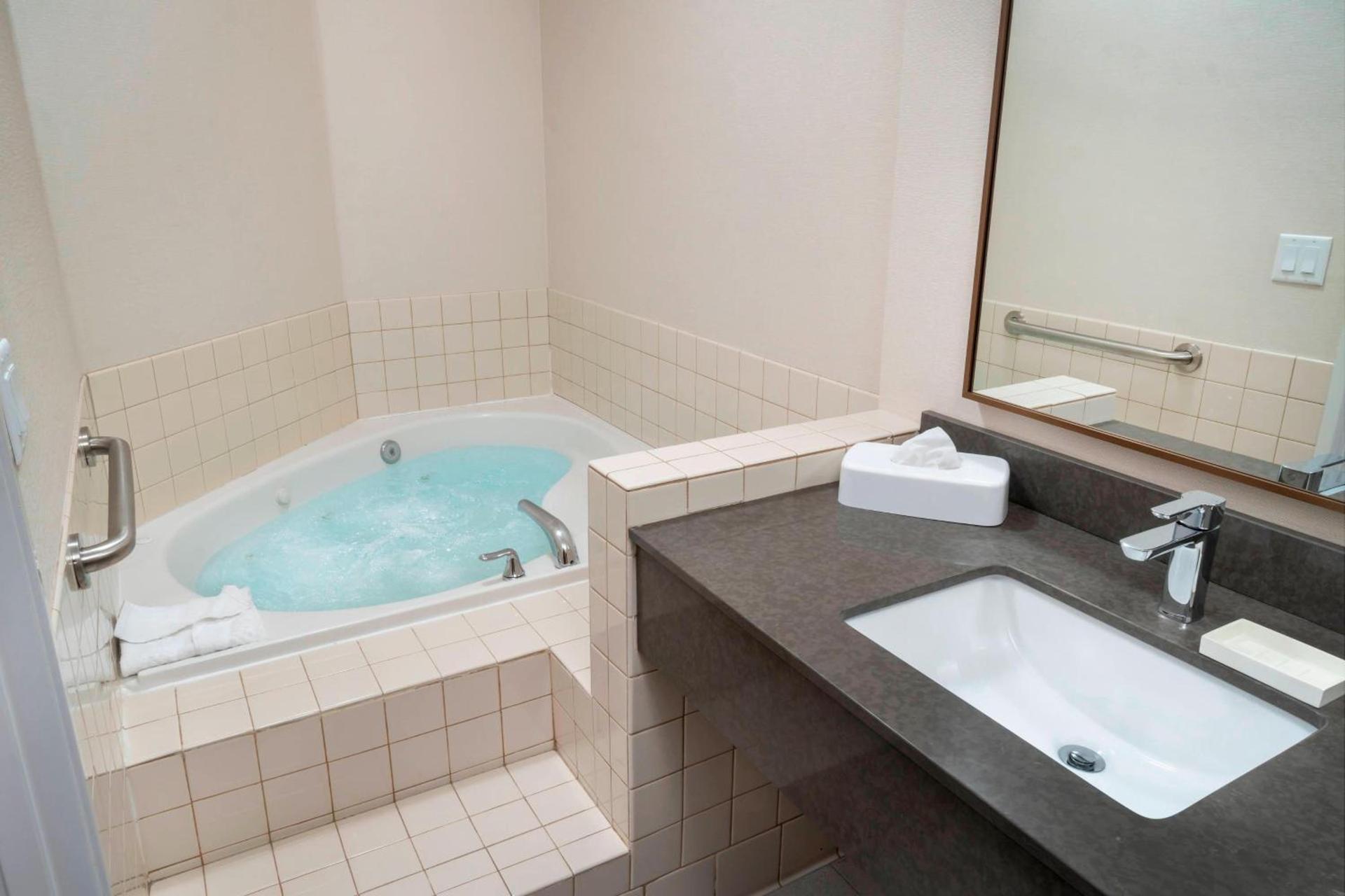 Fairfield Inn & Suites Bend Downtown photo 13