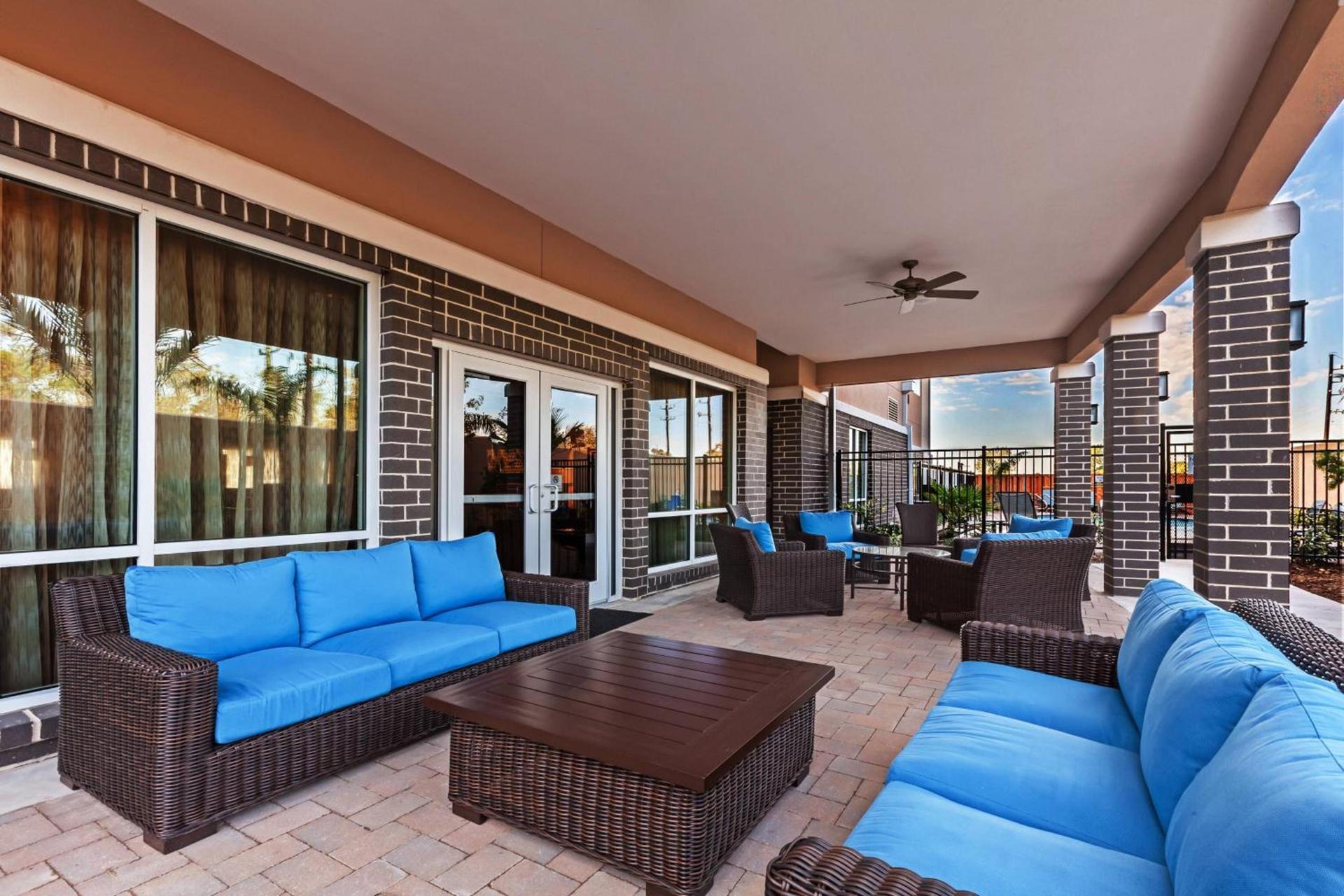 Courtyard Houston I-10 West/Park Row photo 1