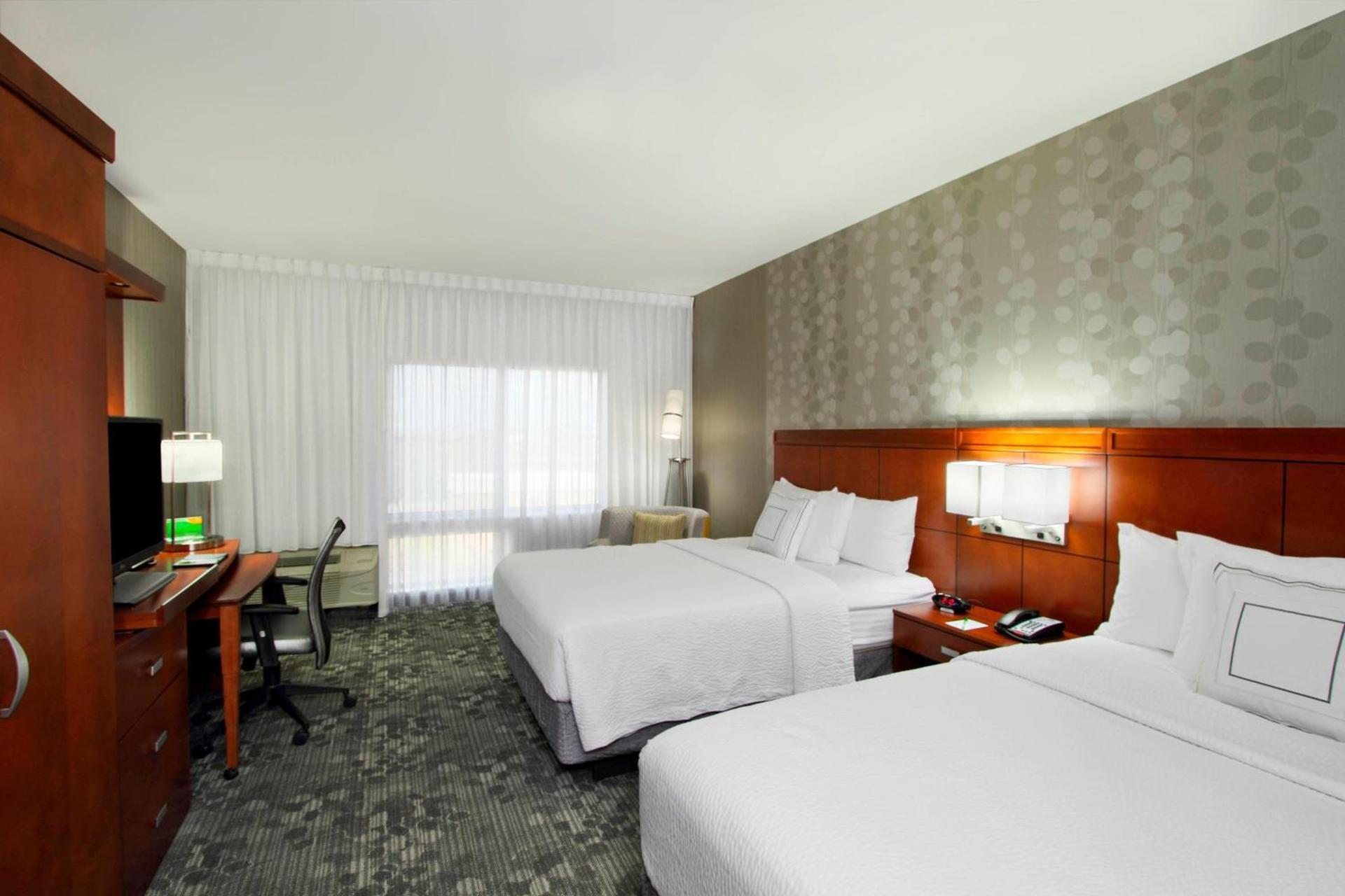 Courtyard by Marriott Victoria photo 7