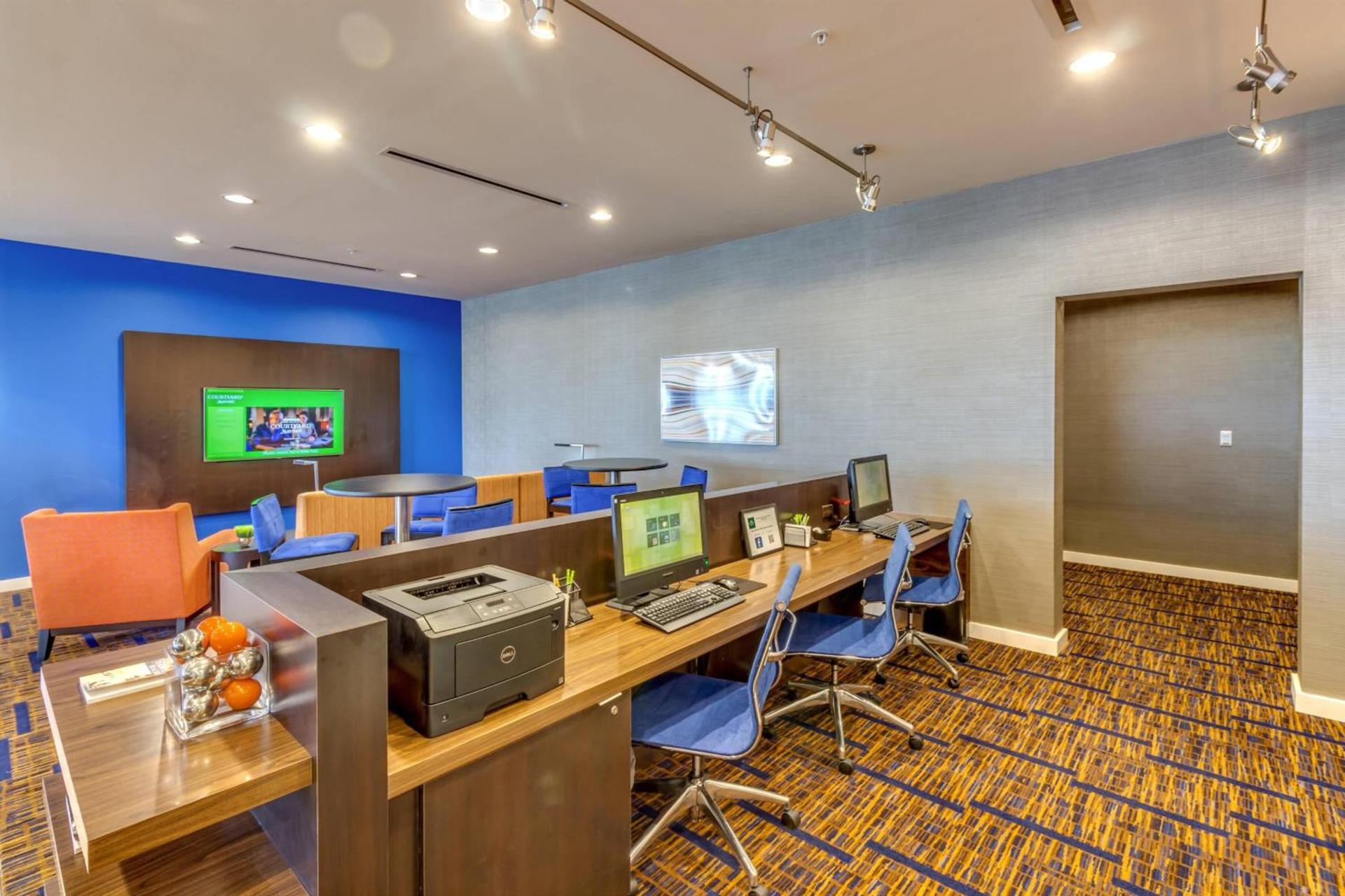 Courtyard by Marriott St. Petersburg Clearwater/Madeira Beach photo 57