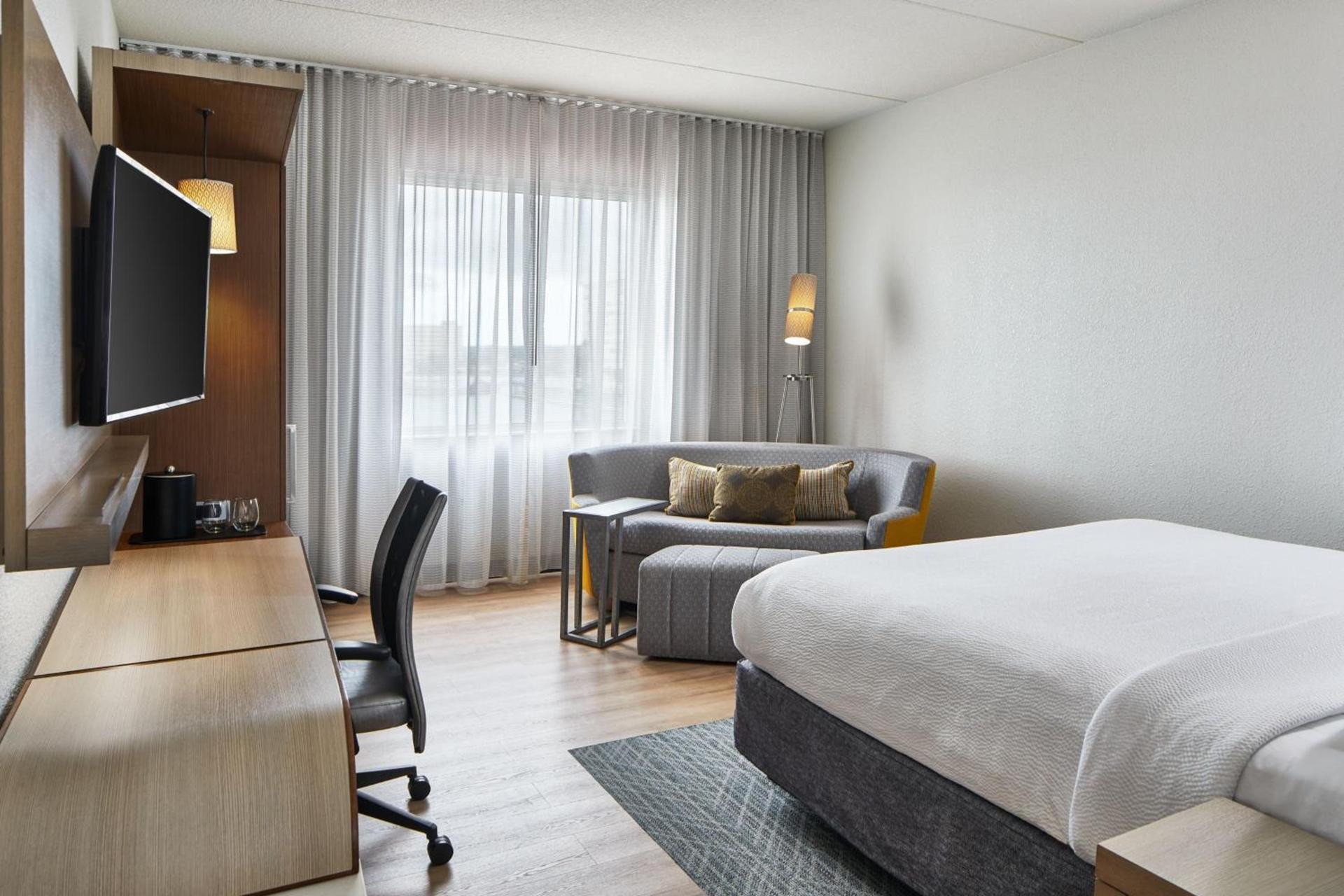 Courtyard by Marriott St. Petersburg Clearwater/Madeira Beach photo 27