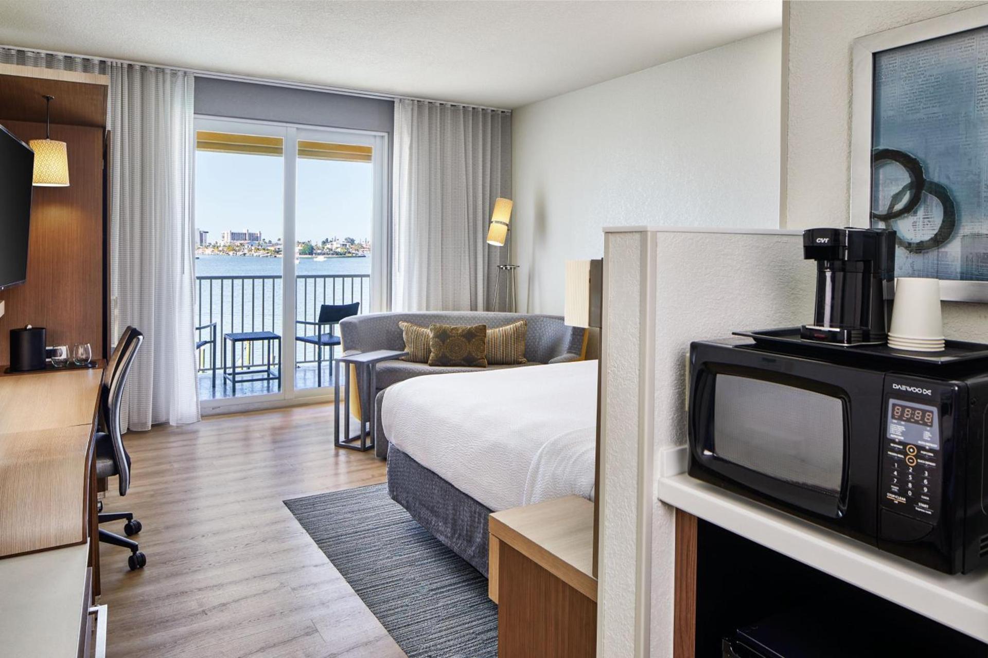 Courtyard by Marriott St. Petersburg Clearwater/Madeira Beach photo 39