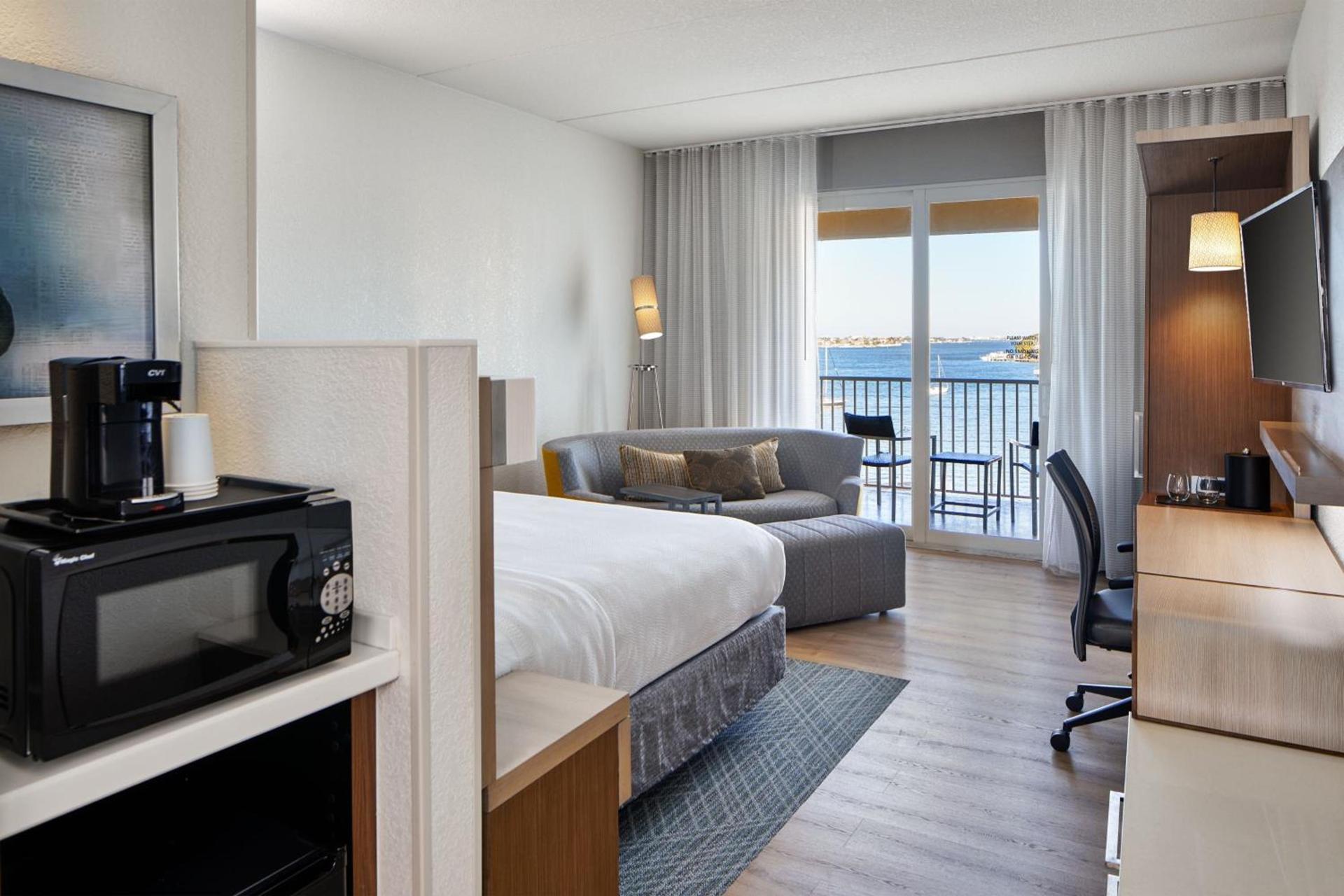Courtyard by Marriott St. Petersburg Clearwater/Madeira Beach photo 40