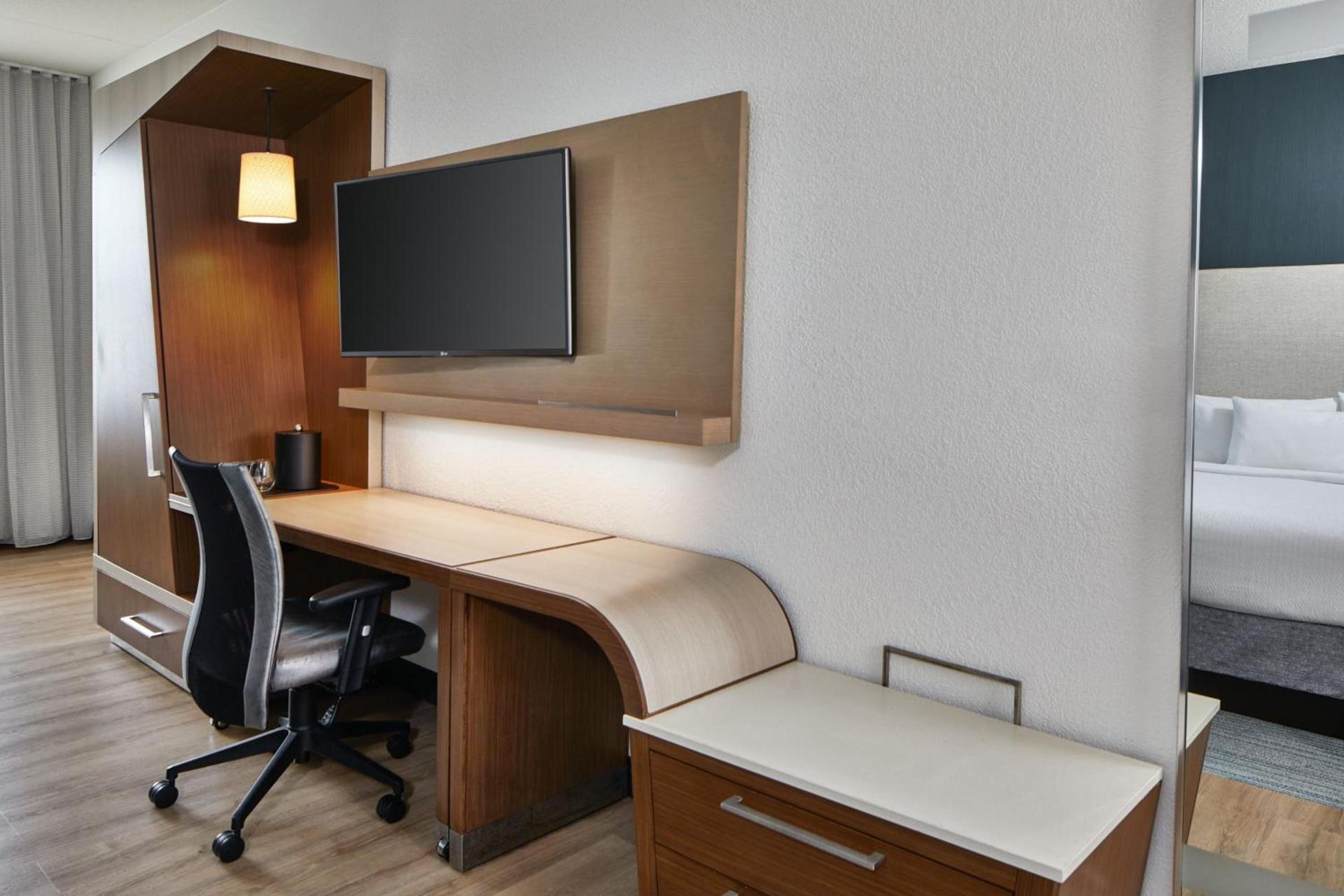 Courtyard by Marriott St. Petersburg Clearwater/Madeira Beach photo 50