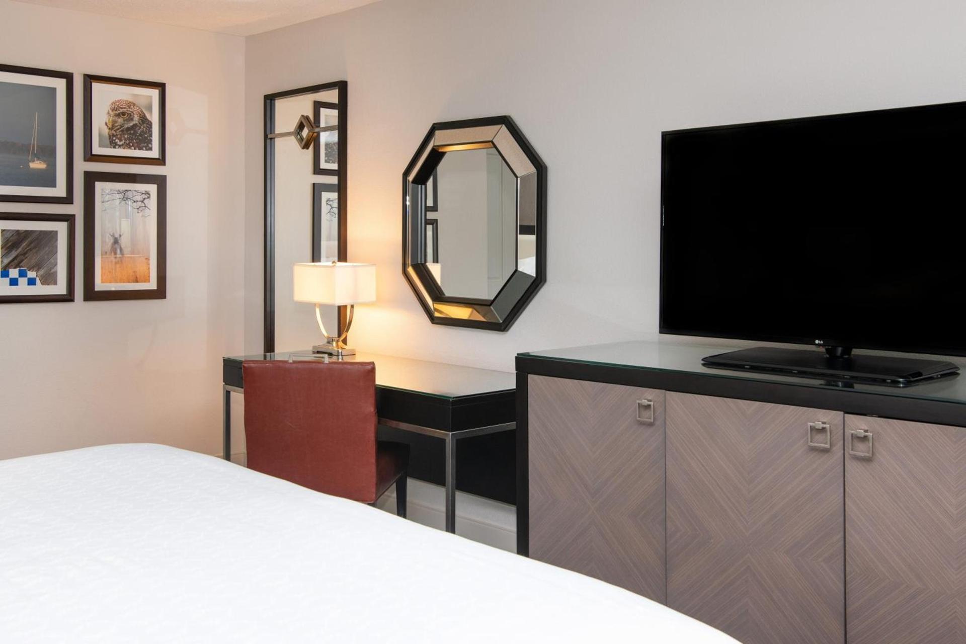 Sheraton Minneapolis West Hotel photo 36