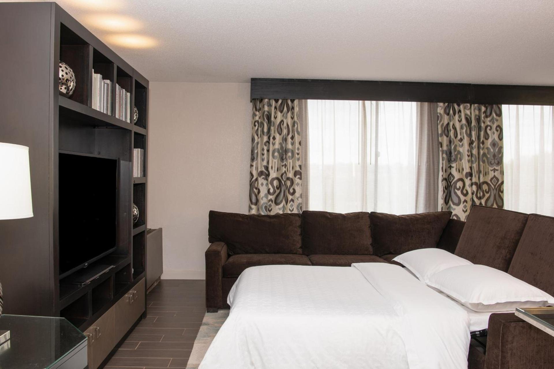 Sheraton Minneapolis West Hotel photo 42