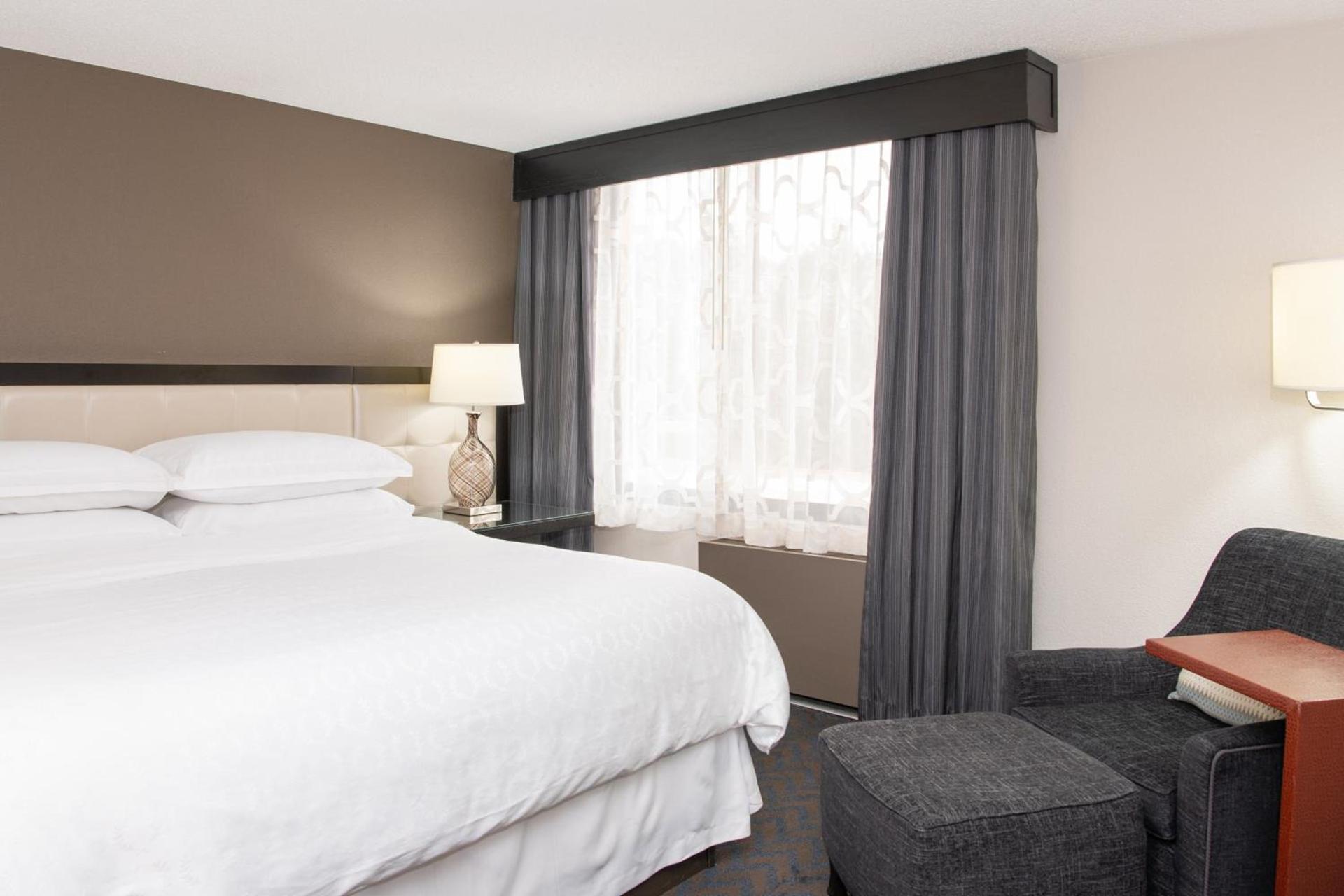 Sheraton Minneapolis West Hotel photo 43