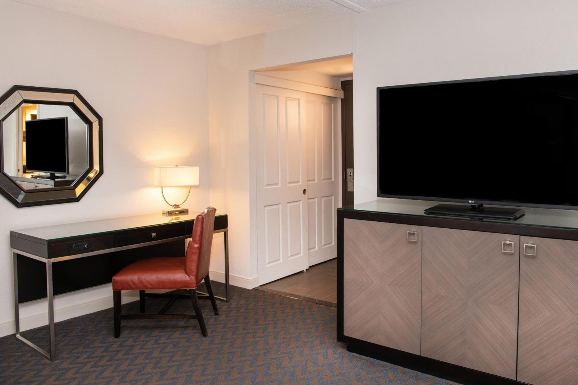 Sheraton Minneapolis West Hotel photo 44