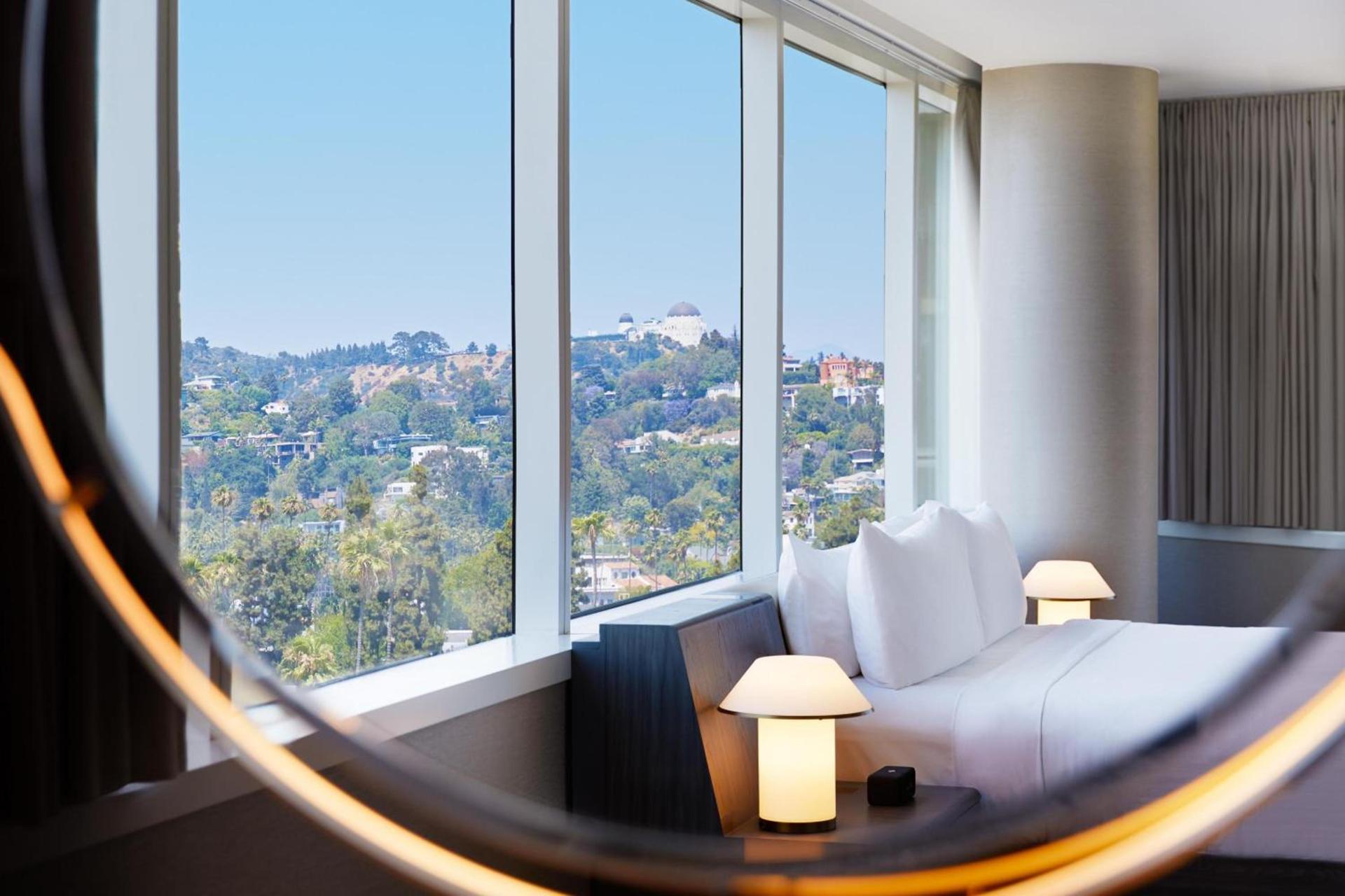 W Hollywood photo 55