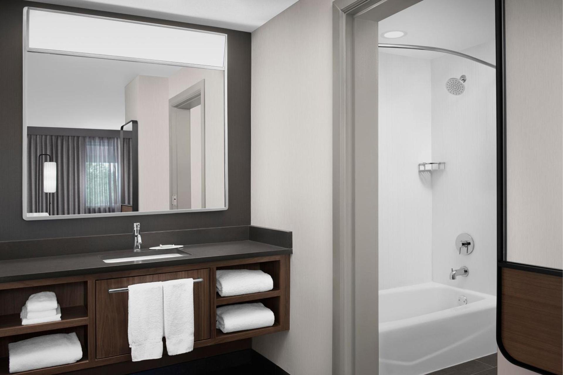 Courtyard by Marriott Paso Robles photo 15