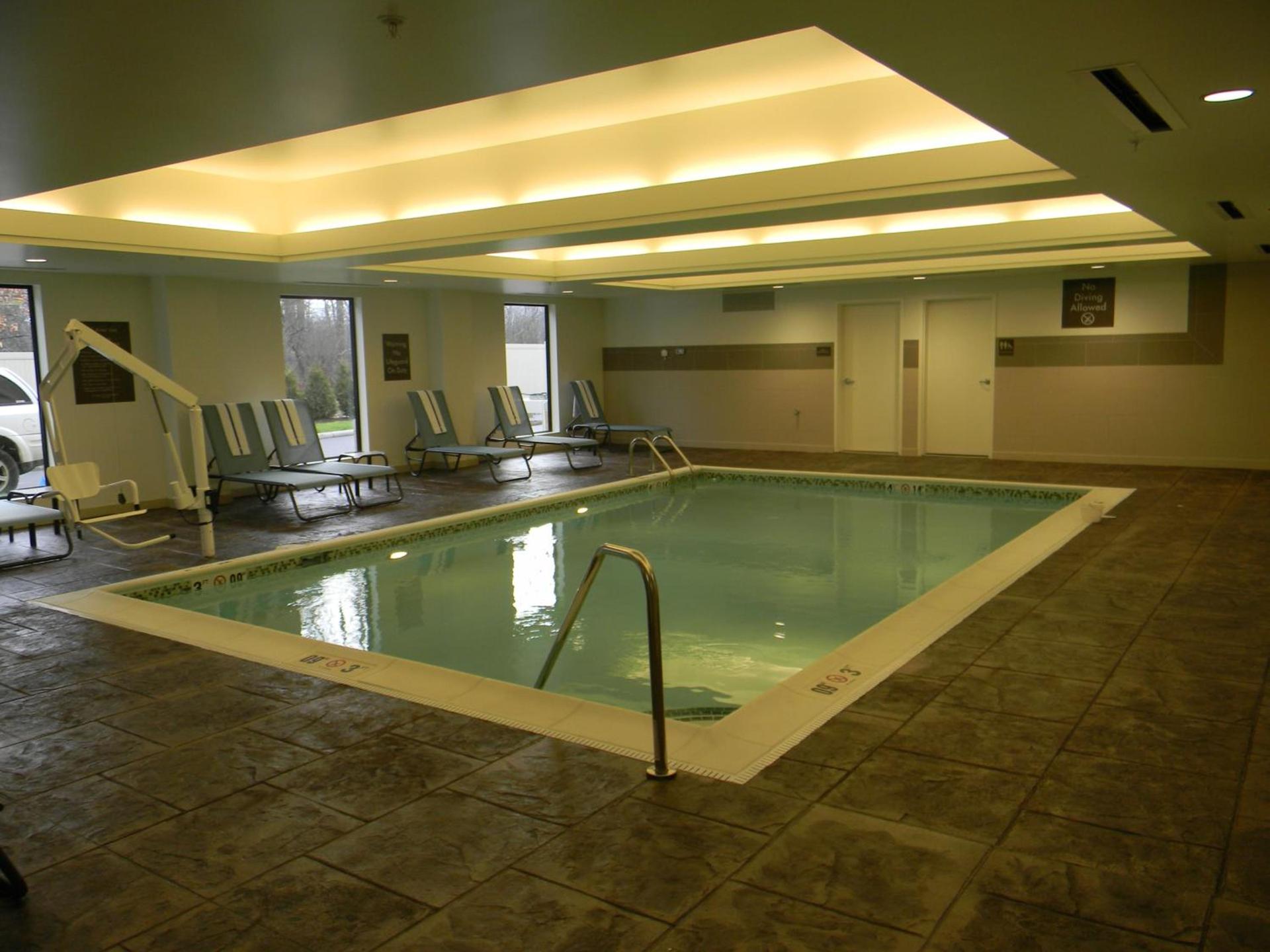Comfort Suites-Youngstown North photo 37