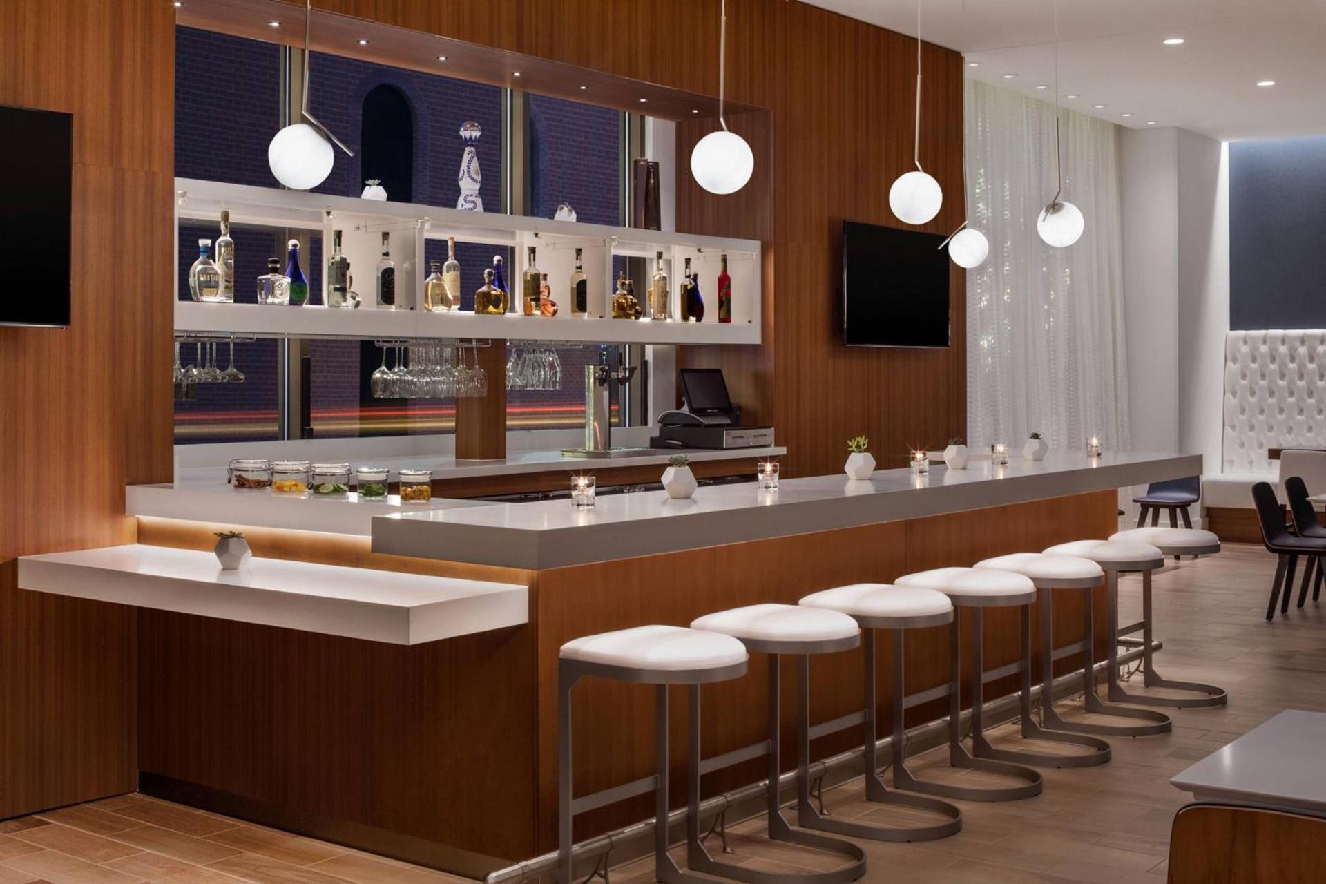 Courtyard by Marriott Stamford Downtown photo 26
