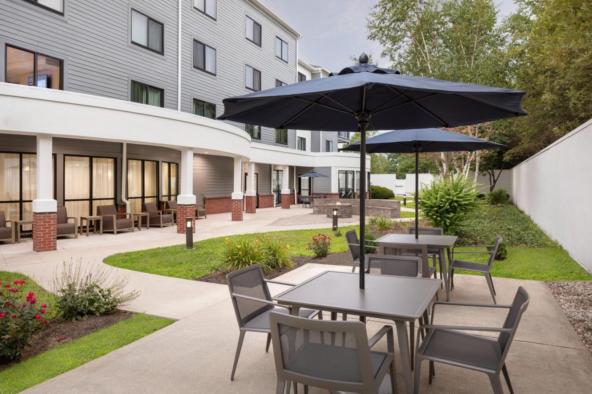 Courtyard Portland Airport photo 7