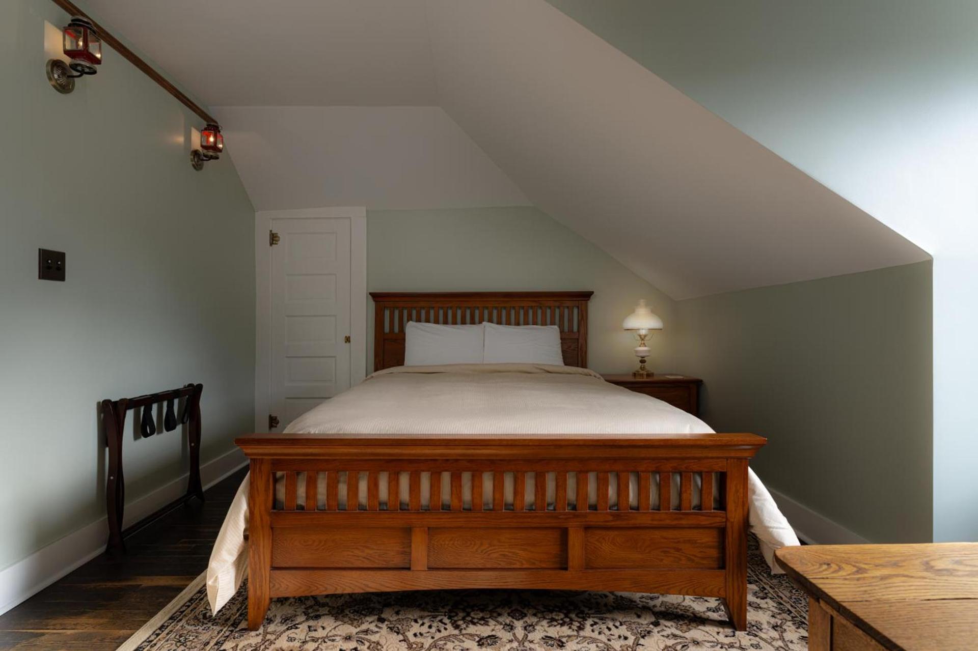 The NuWray Hotel & Carriage House photo 31