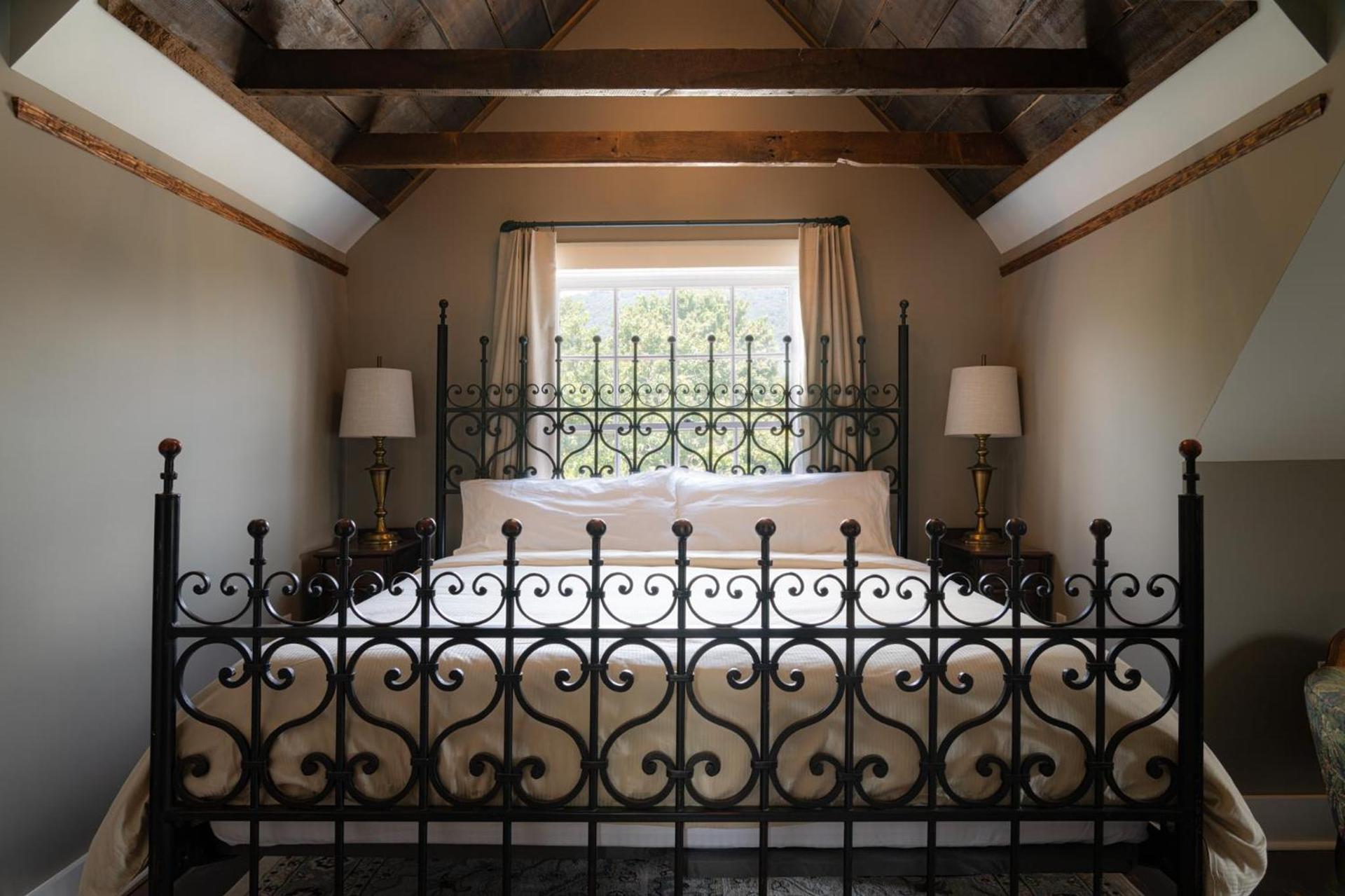 The NuWray Hotel & Carriage House photo 13