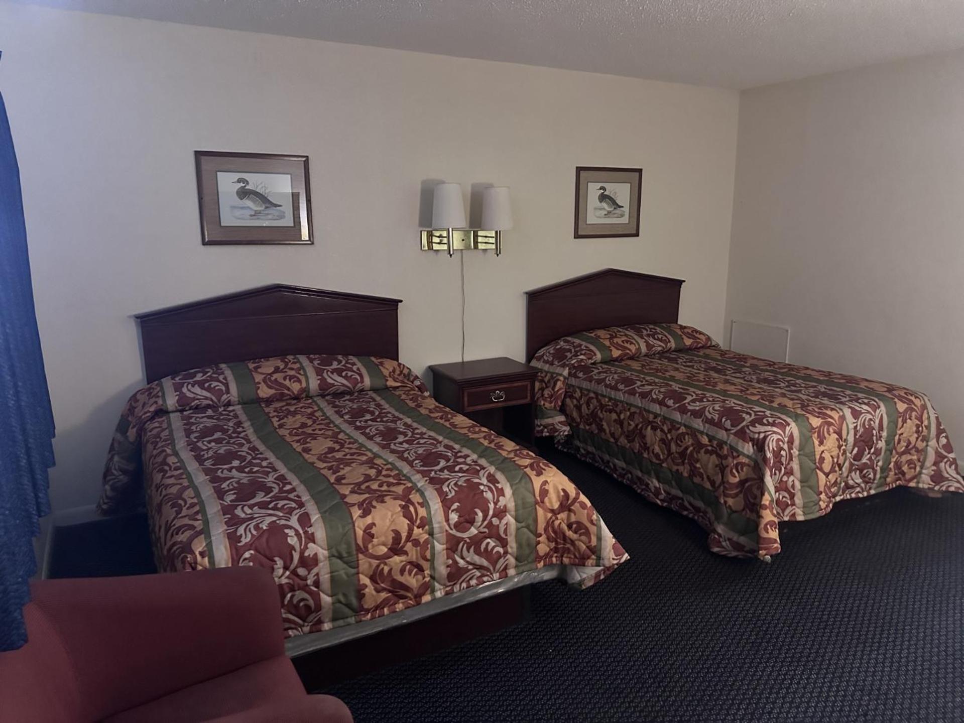 CRYSTAL MOTEL photo 2