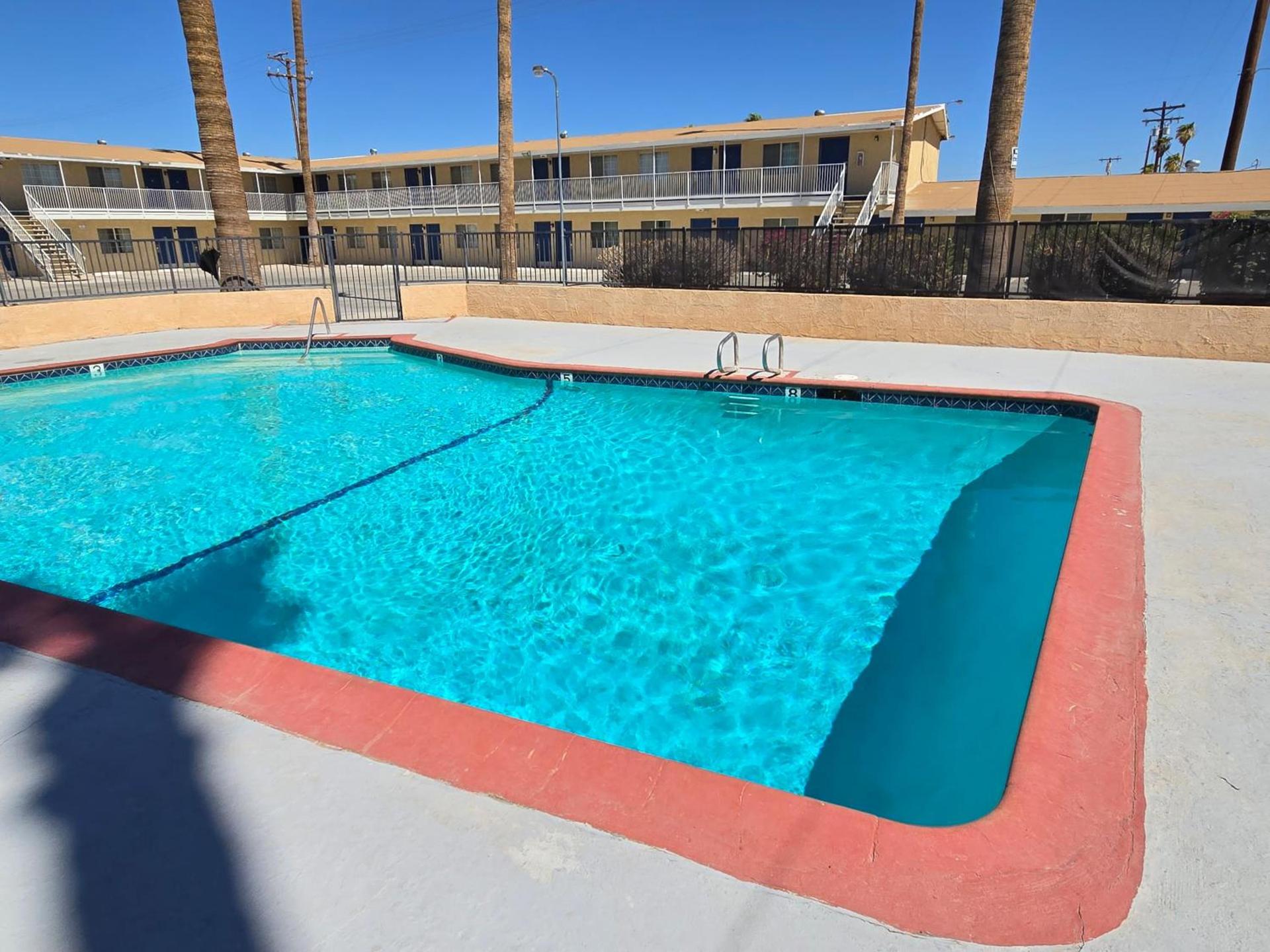 Rodeway Inn & Suites Blythe I-10 photo 57