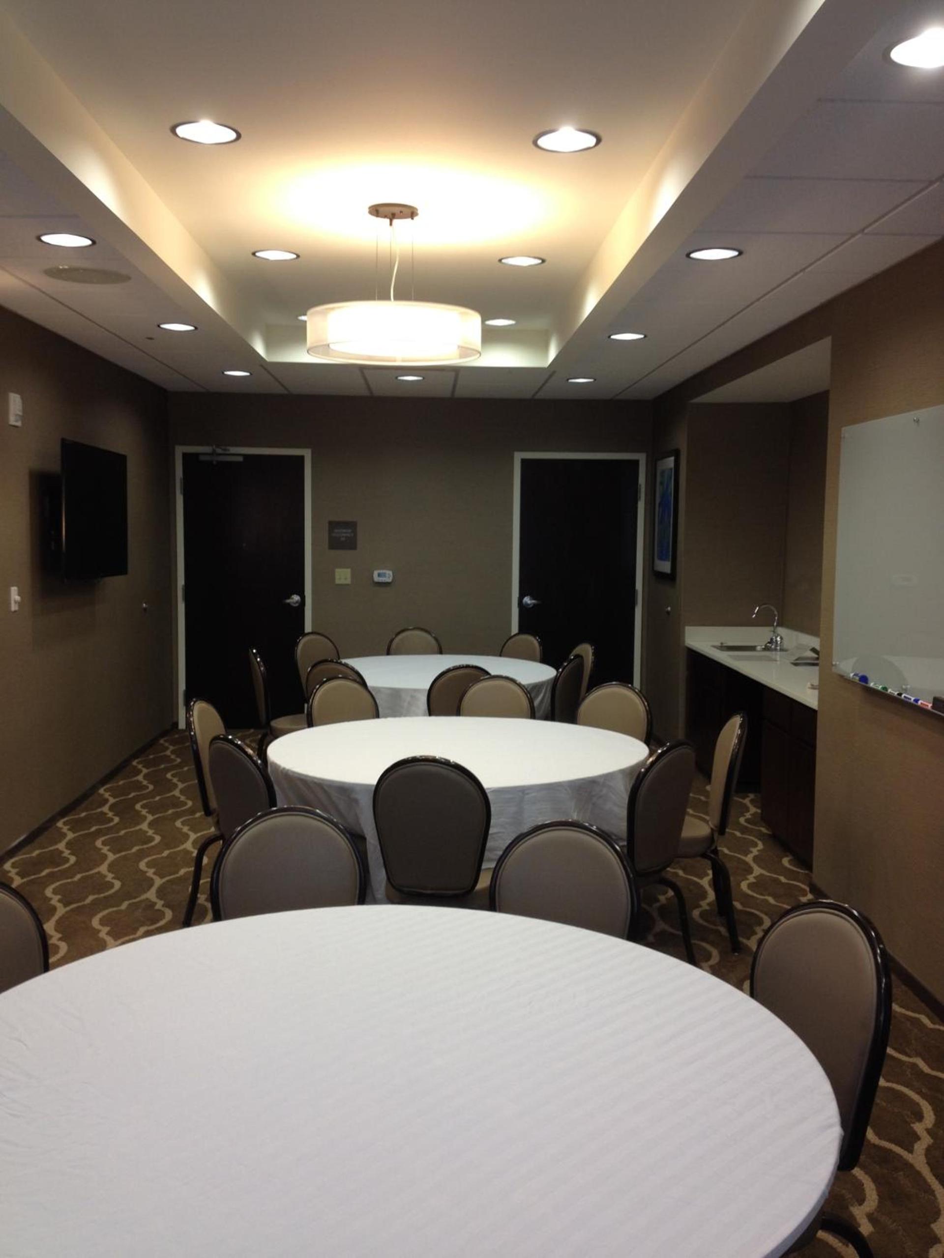 Comfort Suites-Youngstown North photo 53