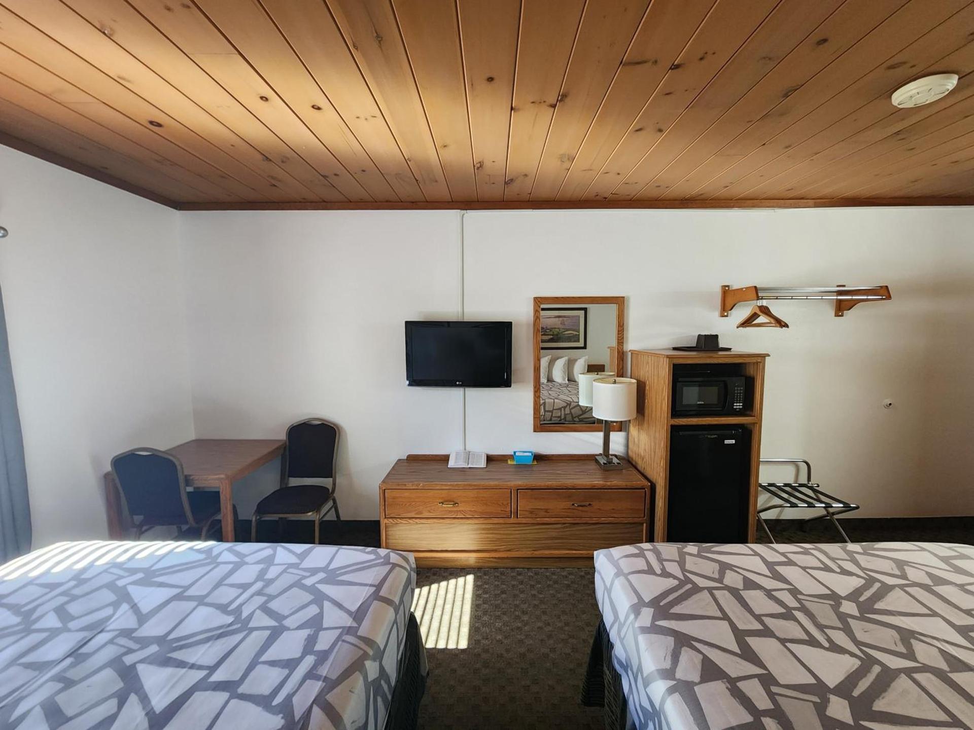 Lantern Motel photo 25