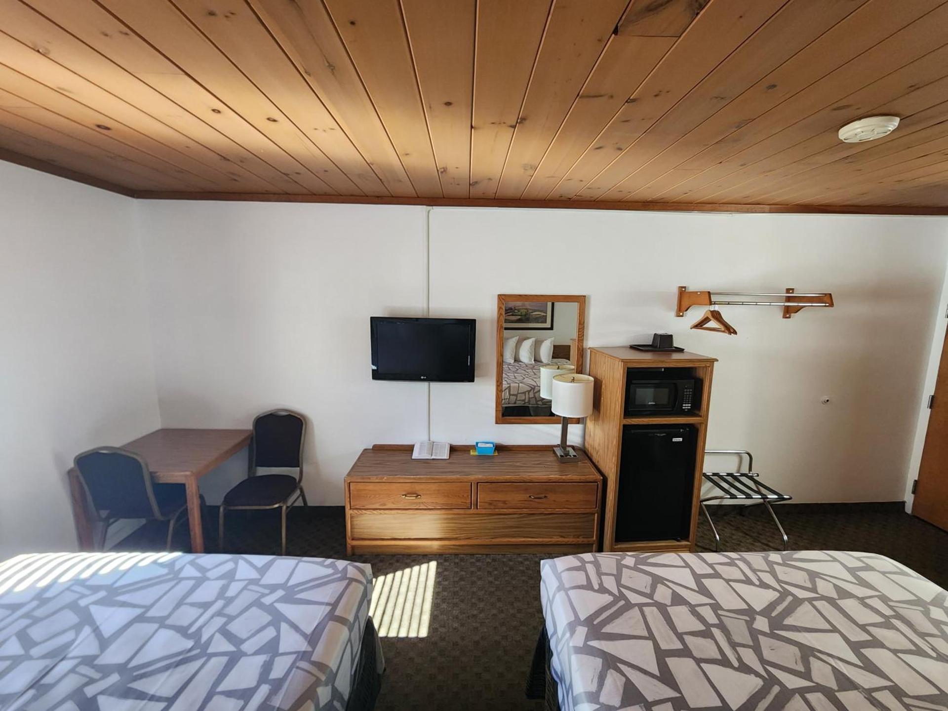 Lantern Motel photo 27