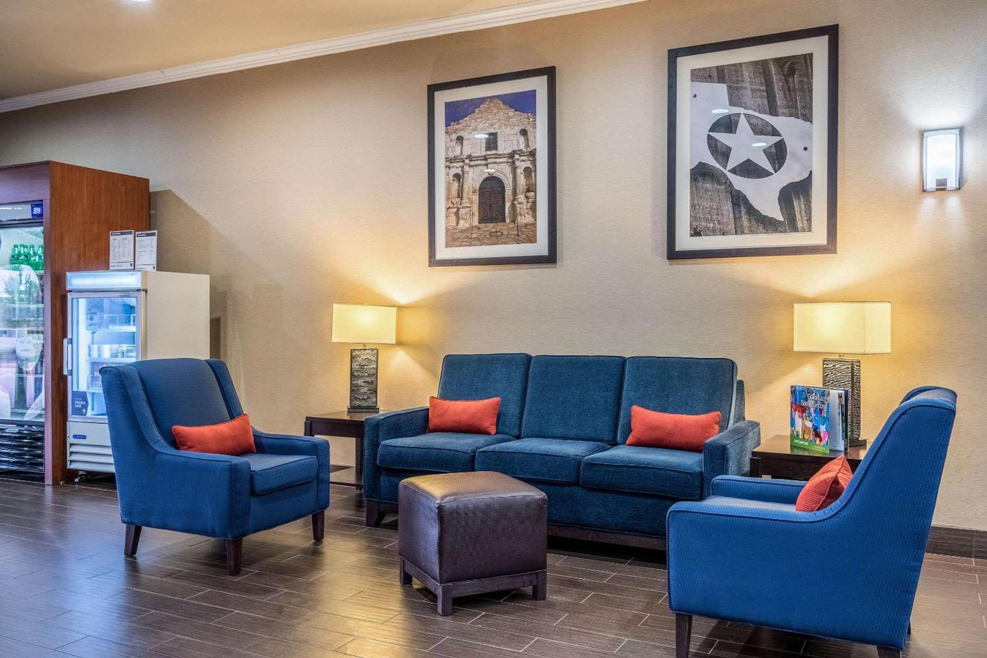 Comfort Suites Near Texas State University photo 3