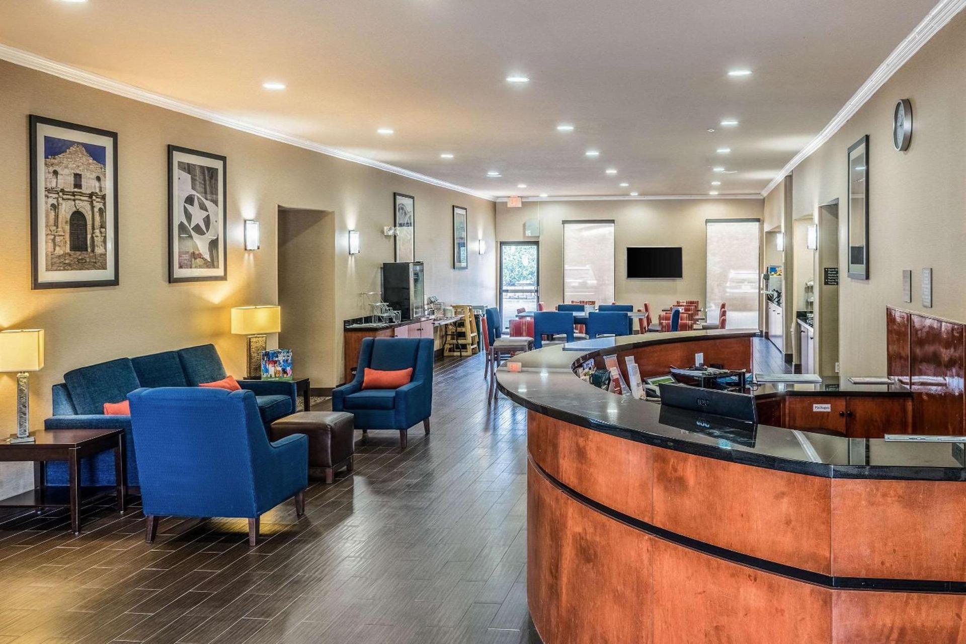 Comfort Suites Near Texas State University photo 5