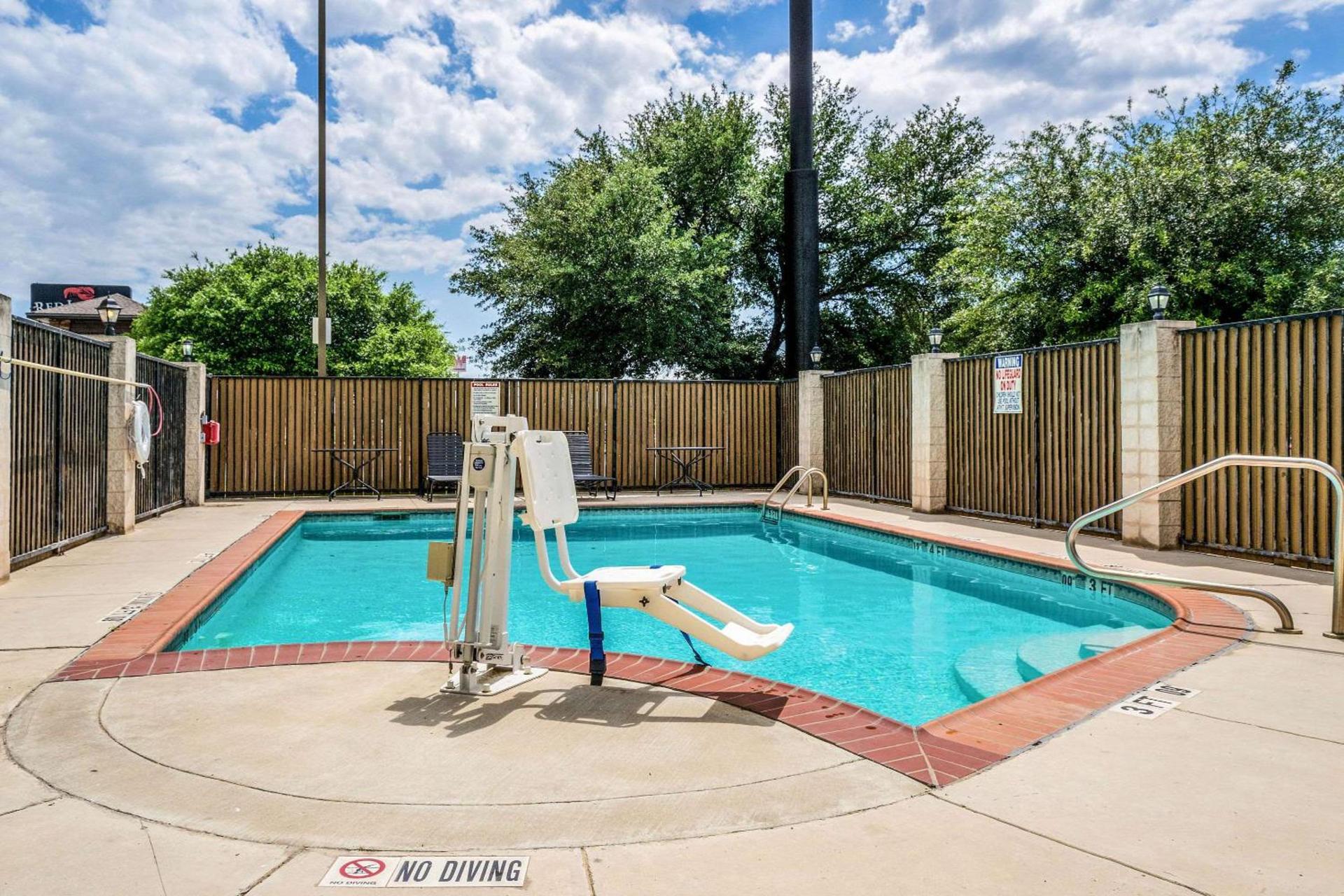 Comfort Suites Near Texas State University photo 26