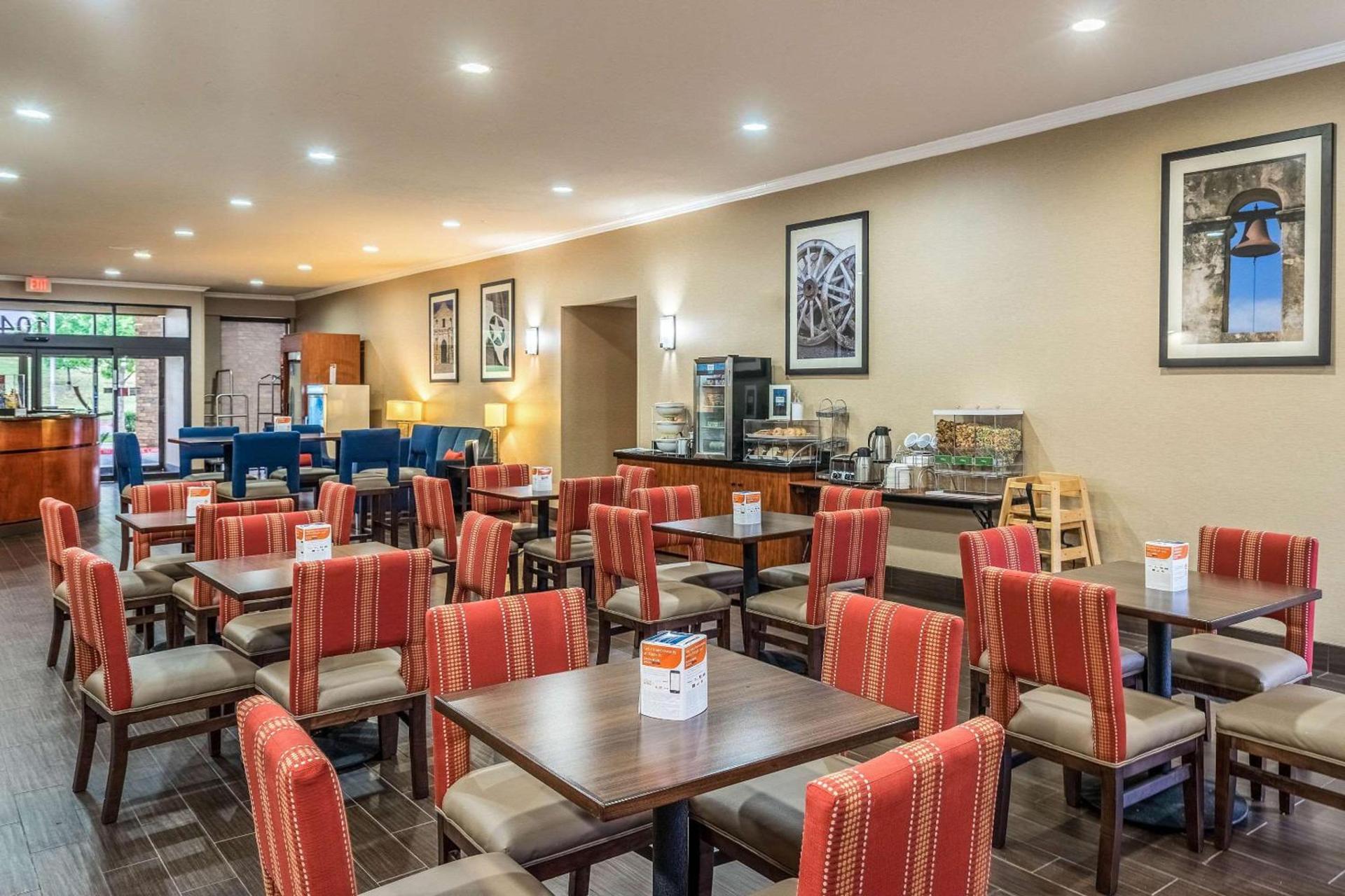 Comfort Suites Near Texas State University photo 30