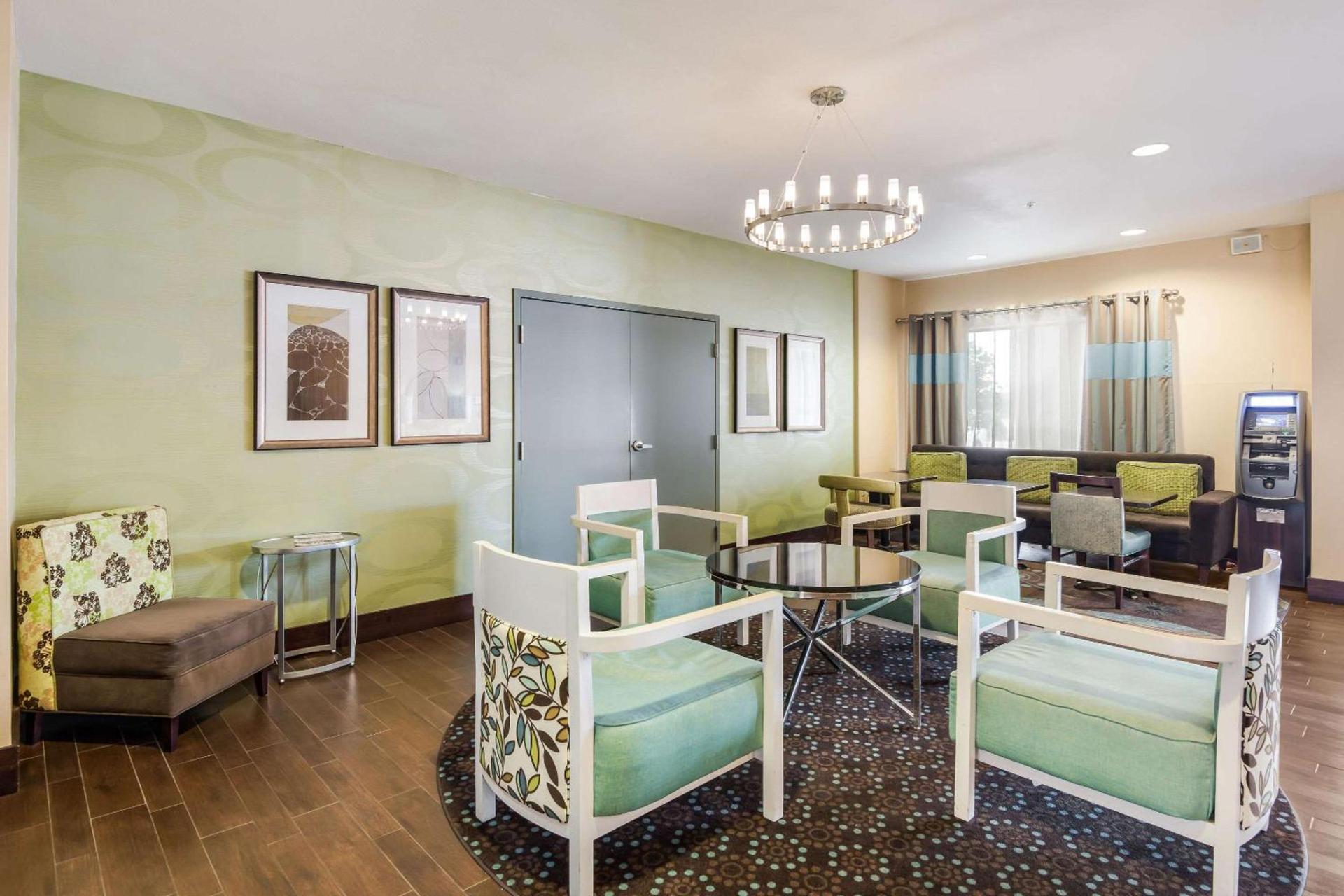 Quality Inn & Suites Quincy - Downtown photo 4