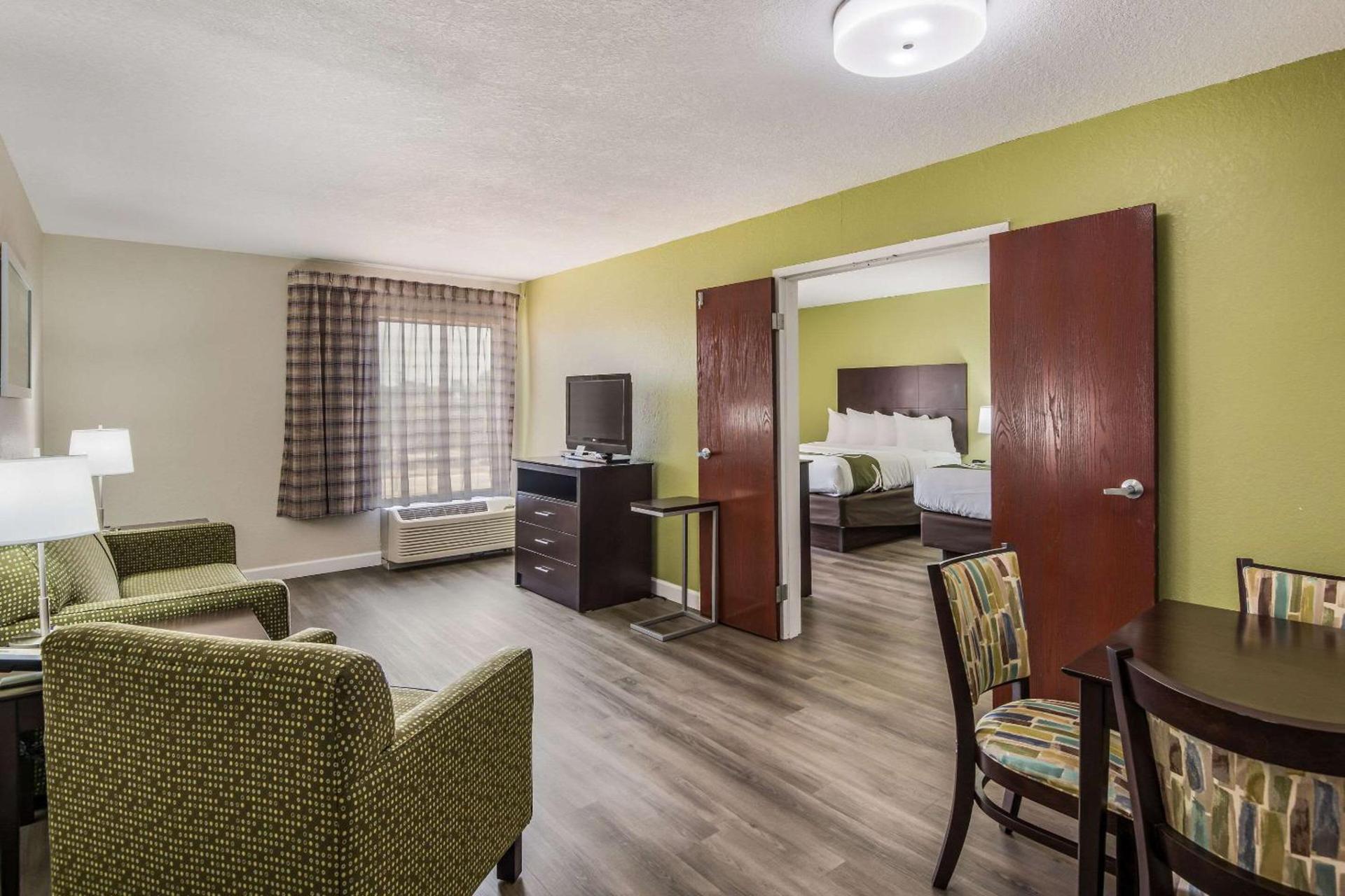 Quality Inn & Suites Quincy - Downtown photo 22