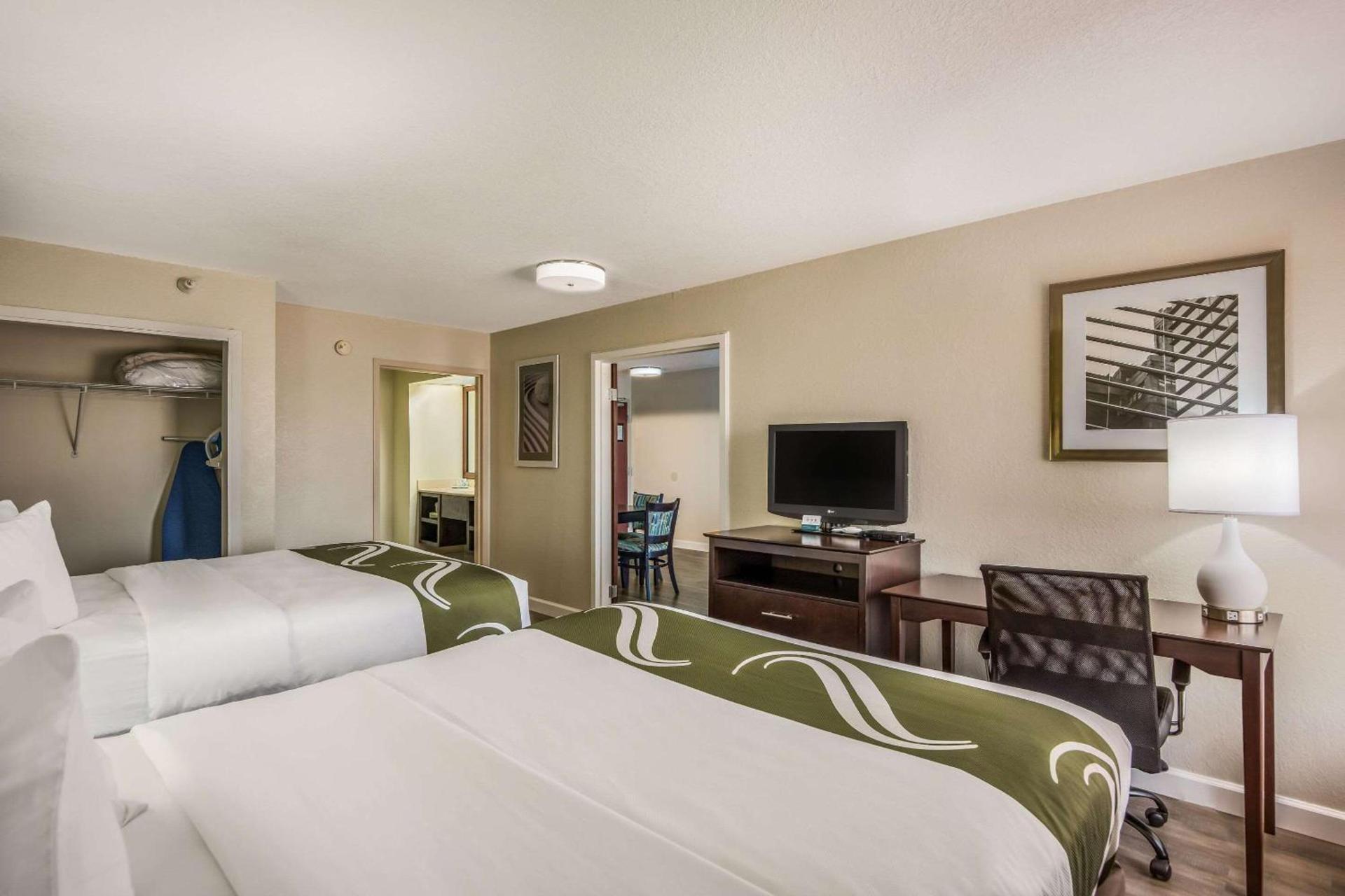 Quality Inn & Suites Quincy - Downtown photo 25