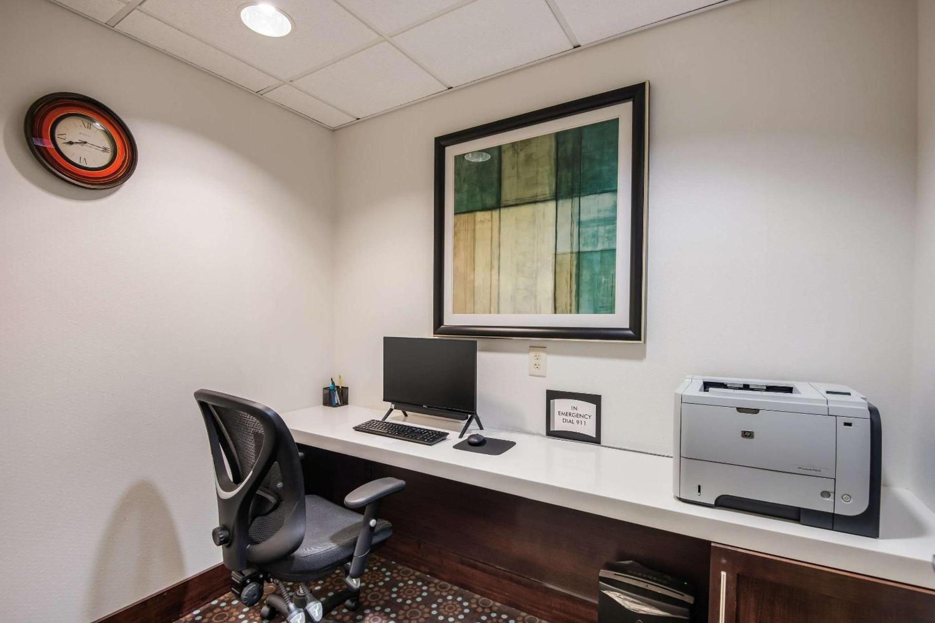 Quality Inn & Suites Quincy - Downtown photo 37