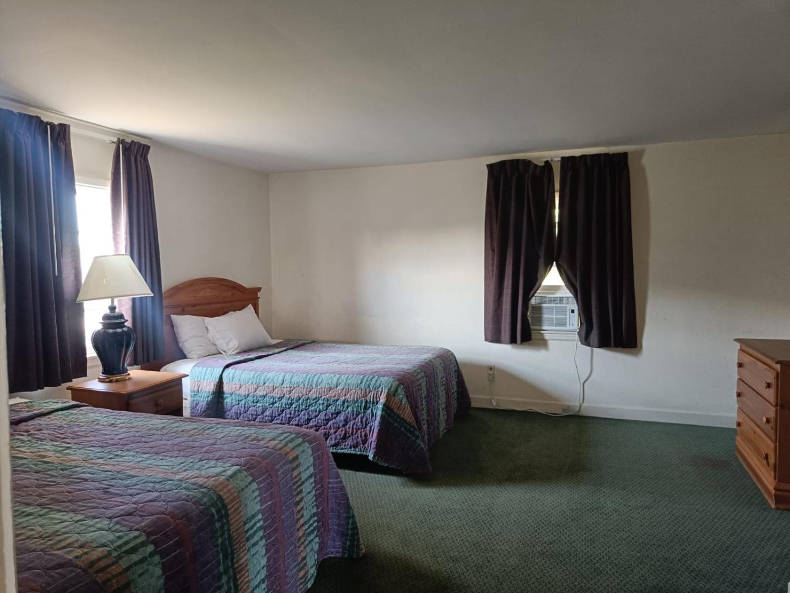 Town & Country Inn photo 16