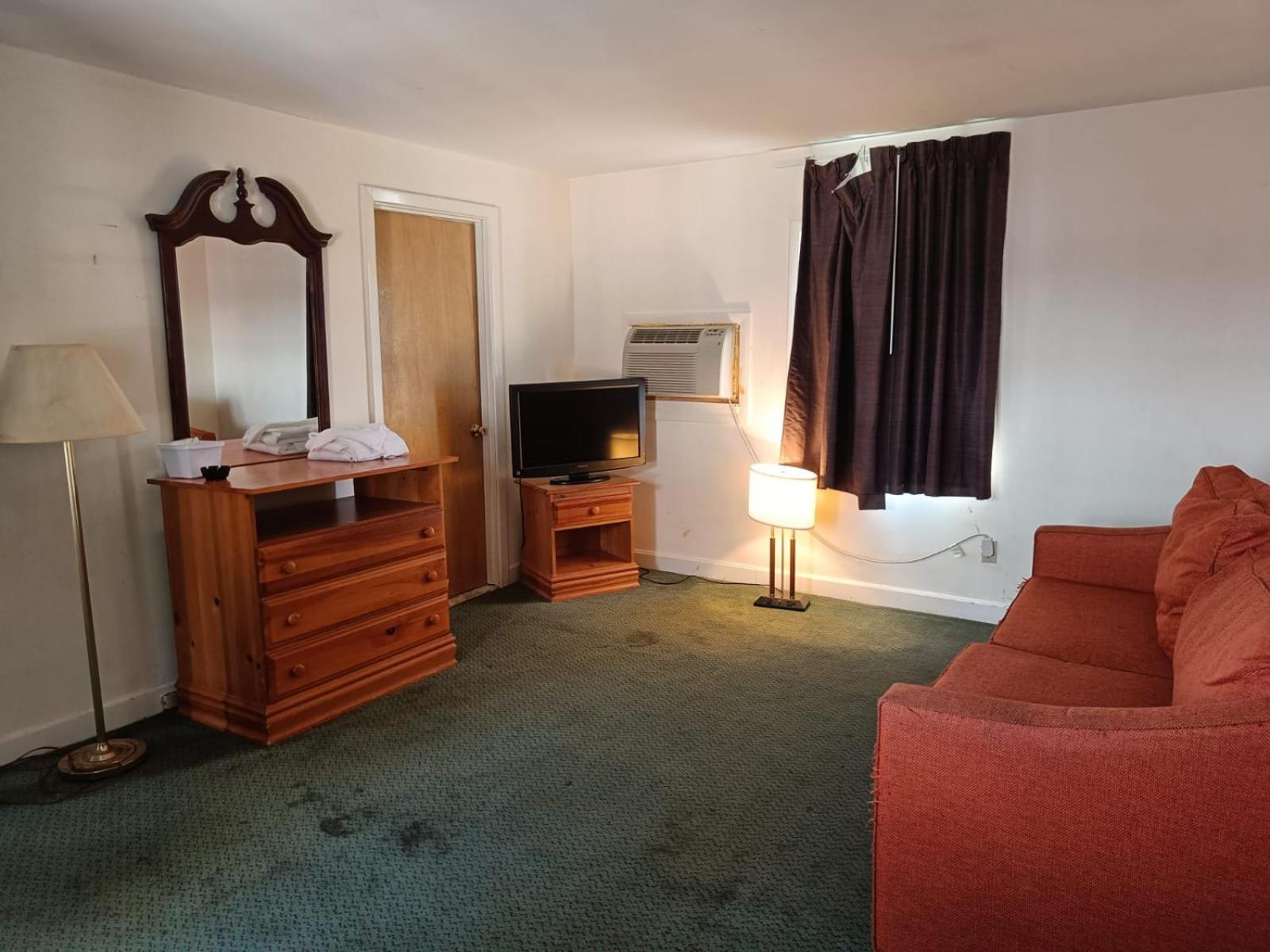 Town & Country Inn photo 30