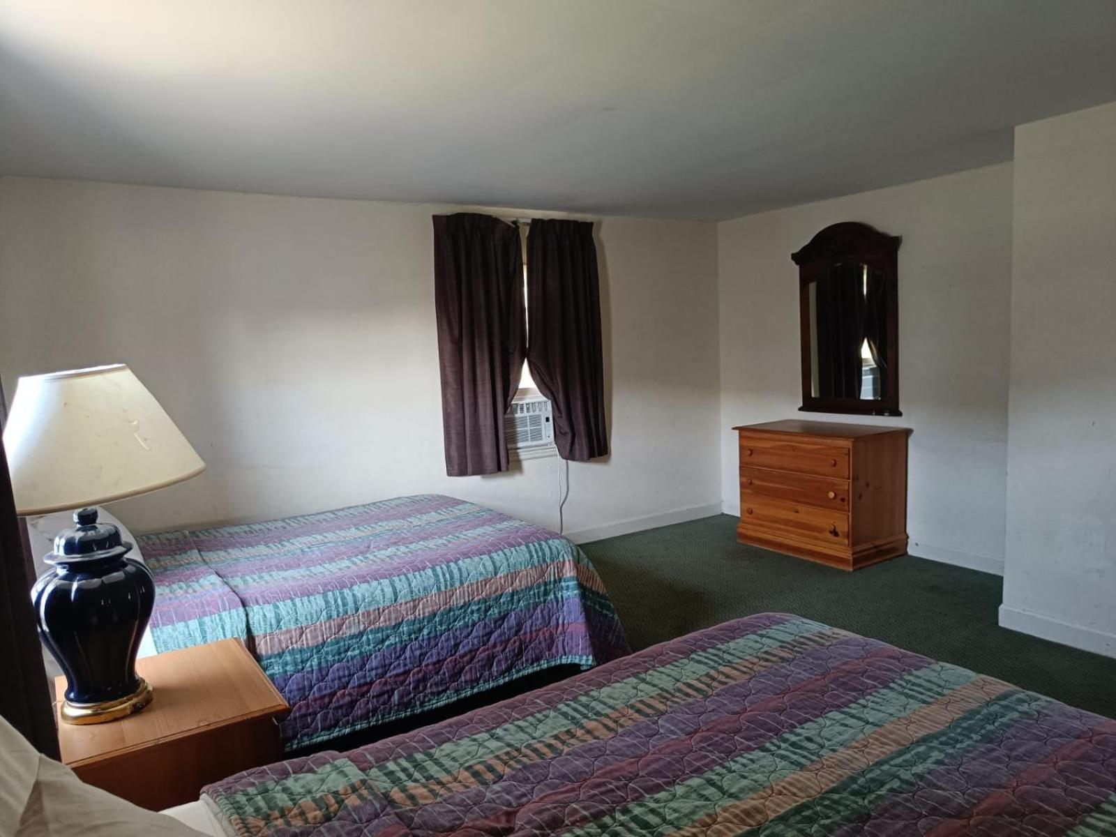 Town & Country Inn photo 25