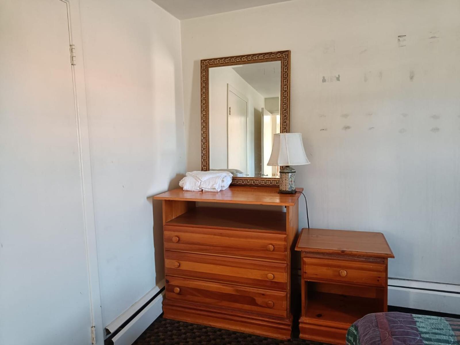 Town & Country Inn photo 13