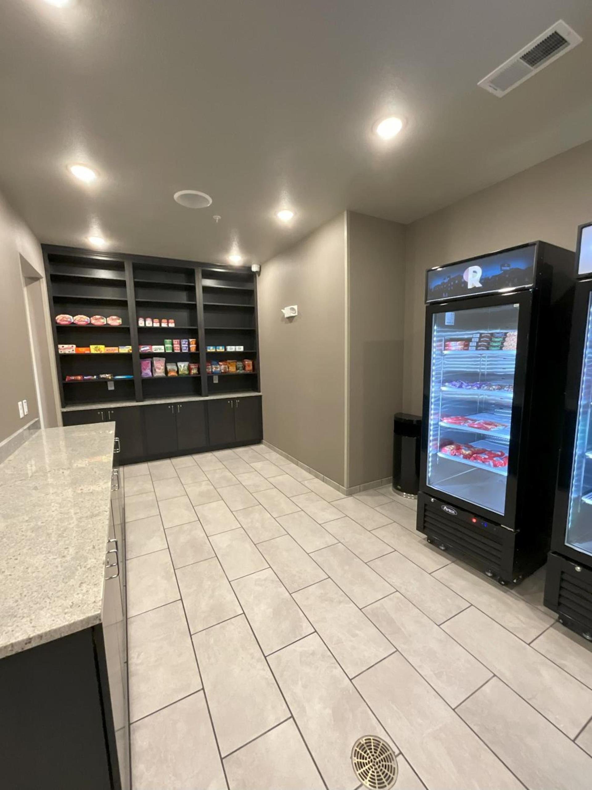 Riverstone Suites by Cobblestone Hotels - Chippewa Falls photo 25
