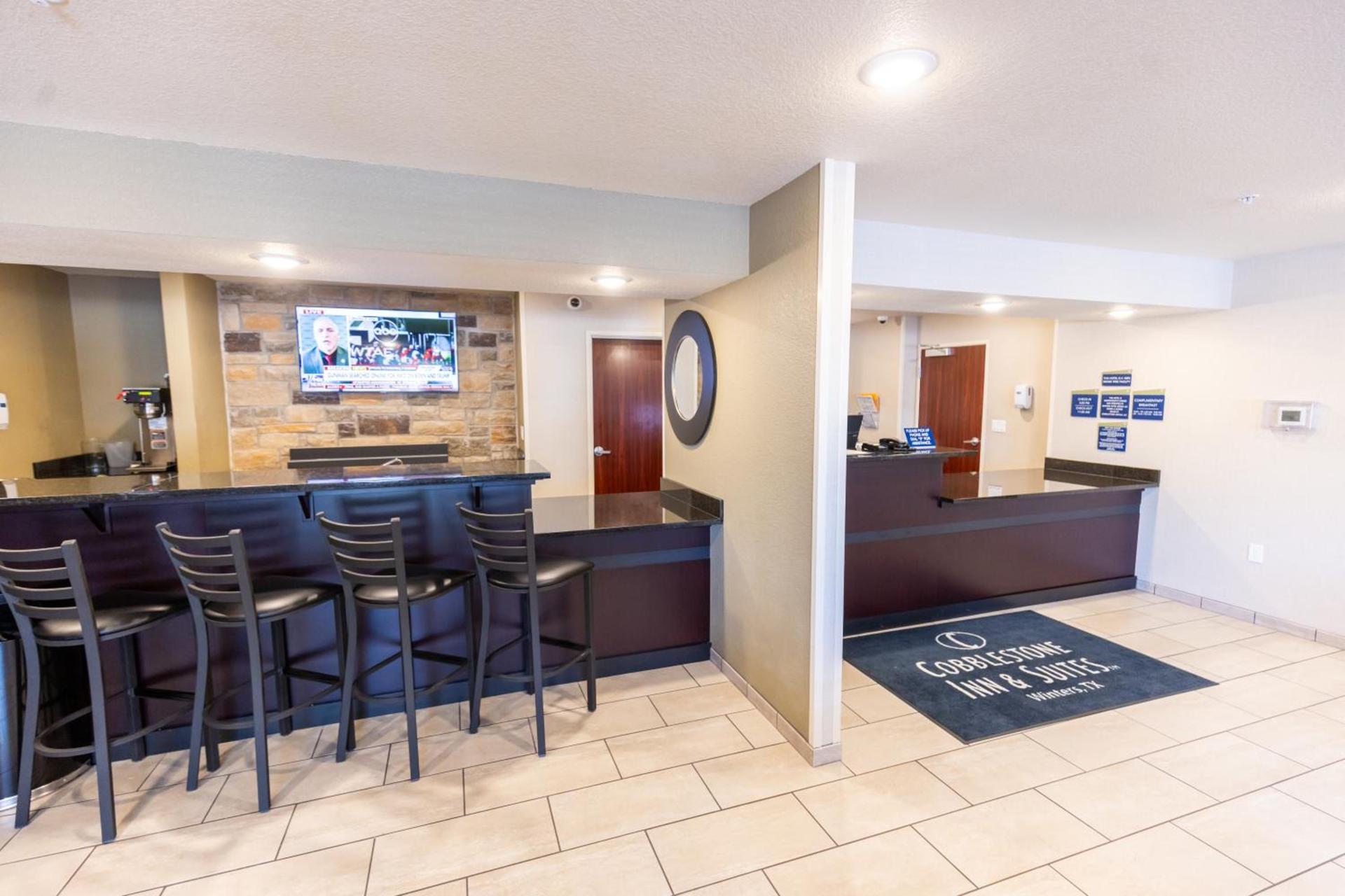 Cobblestone Inn & Suites - Winters photo 19