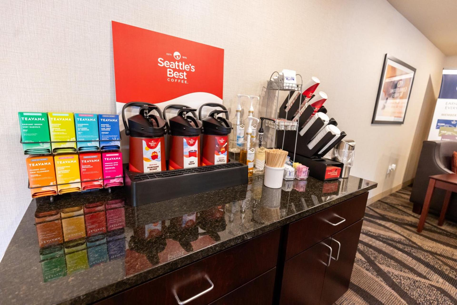 Cobblestone Inn & Suites - Winters photo 33