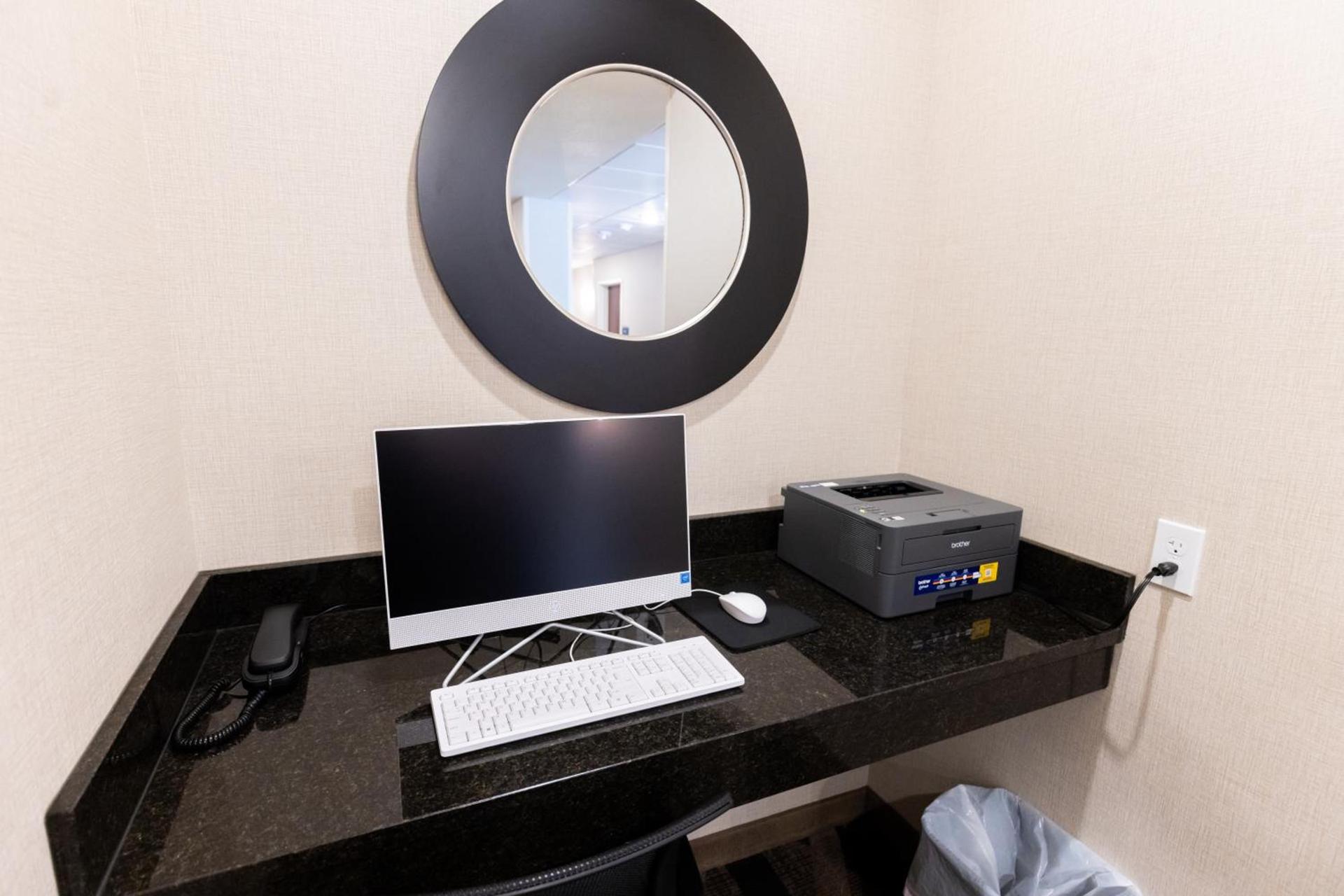 Cobblestone Inn & Suites - Winters photo 32