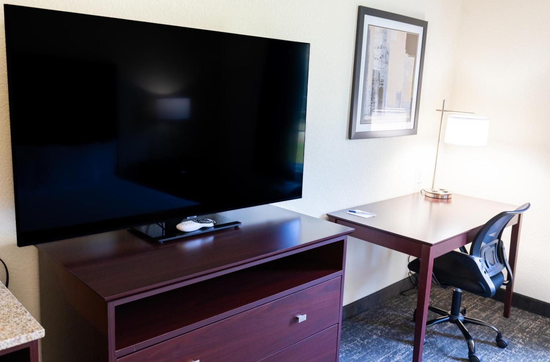 Cobblestone Inn & Suites - Winters photo 72